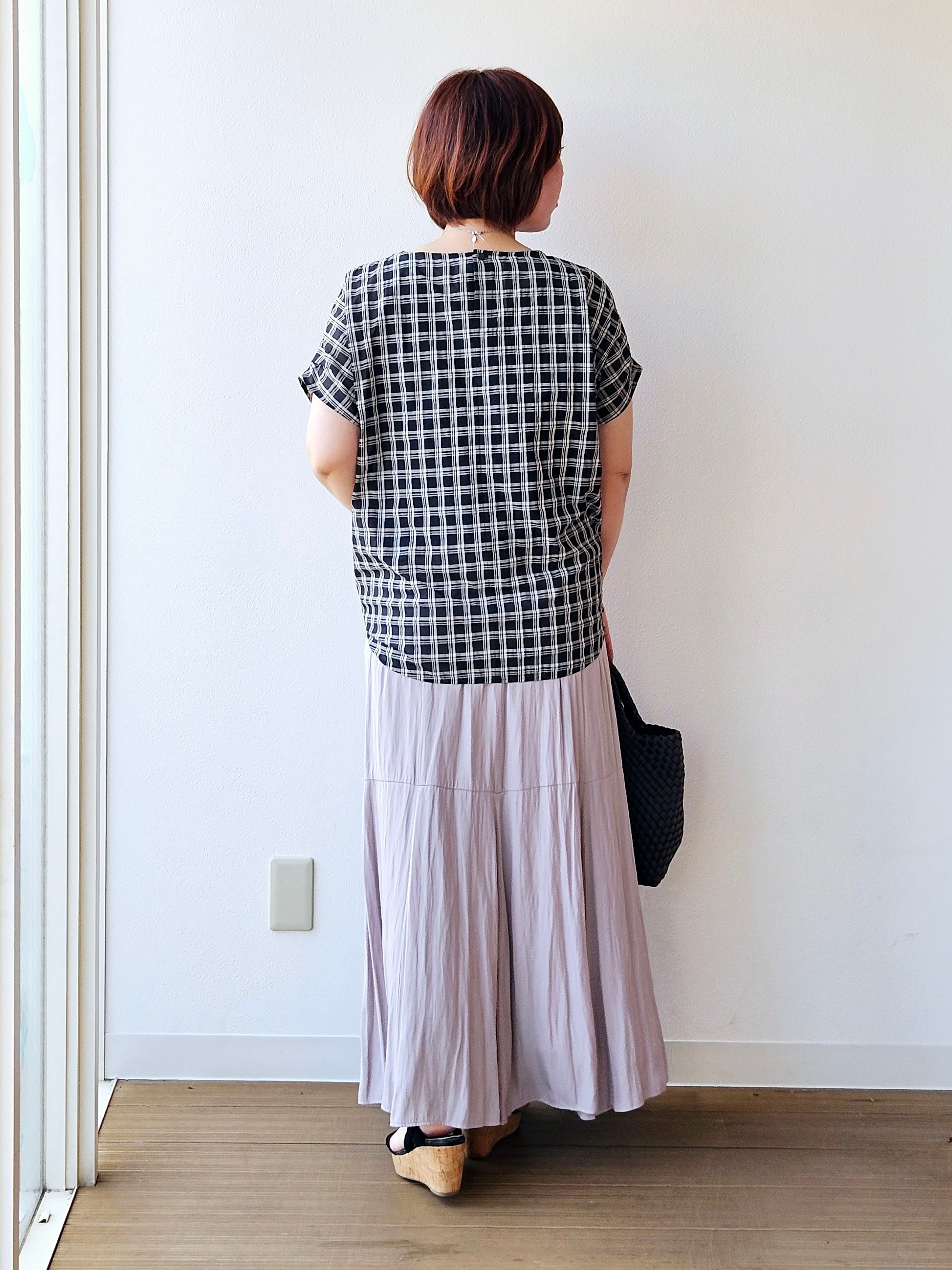 やじまさんの「UNTITLED｜【秋めきシャツ/体型カバー】シアーチェックブラウス」を使ったコーディネート