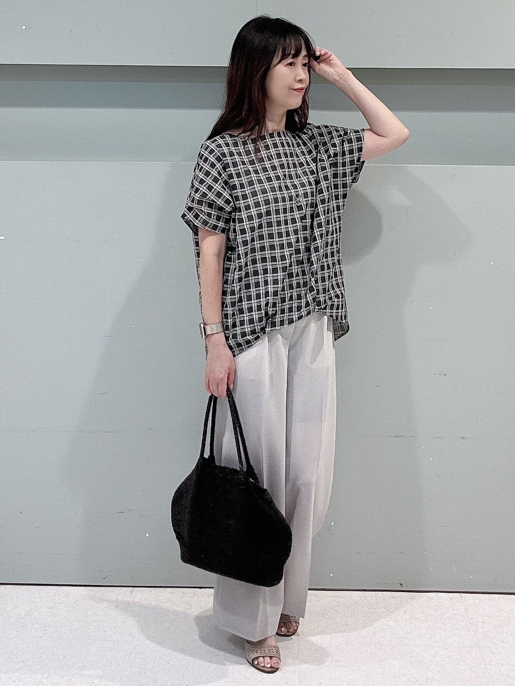 makiさんの「UNTITLED｜【秋めきシャツ/体型カバー】シアーチェックブラウス」を使ったコーディネート