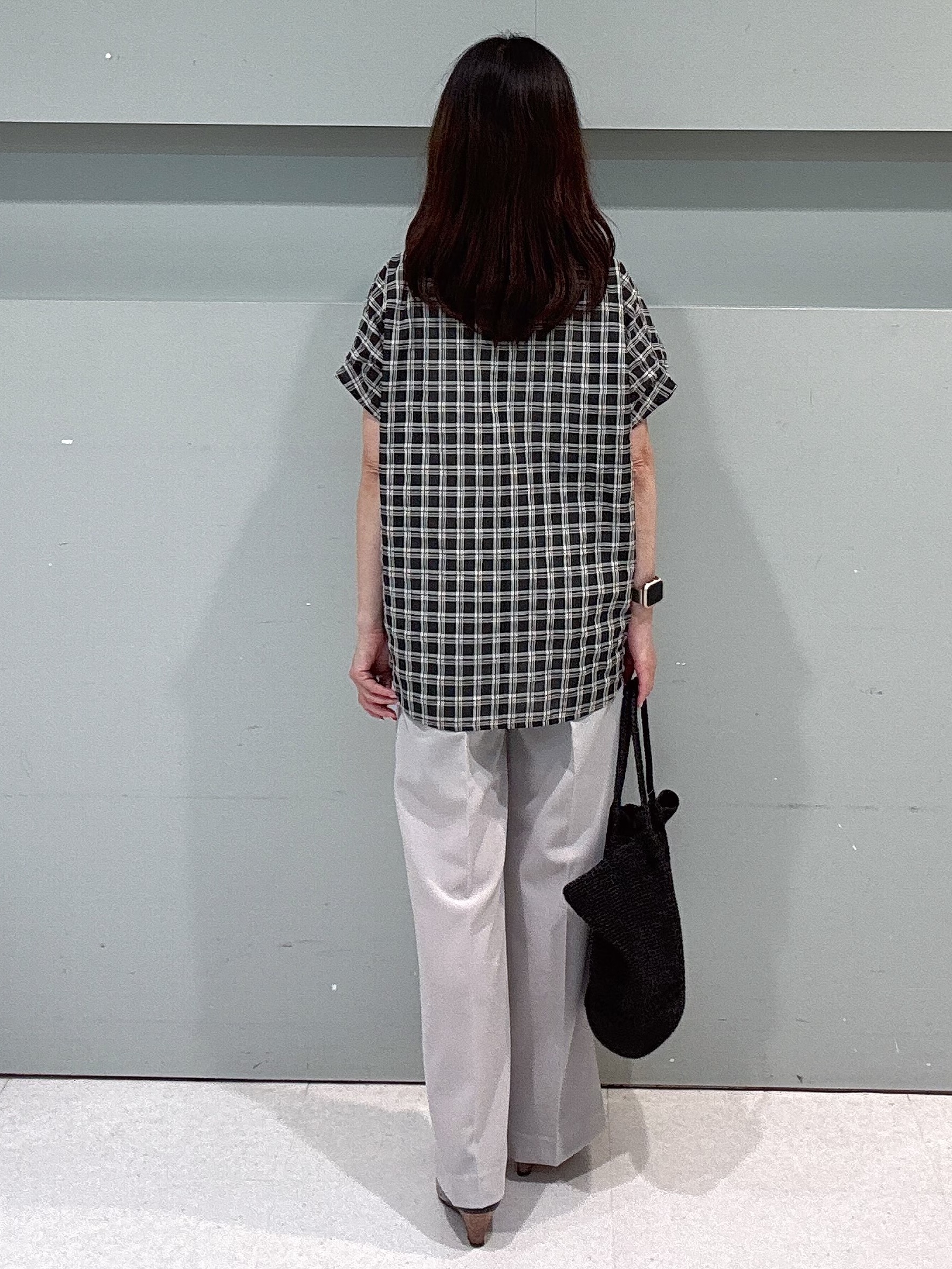 makiさんの「UNTITLED｜【秋めきシャツ/体型カバー】シアーチェックブラウス」を使ったコーディネート