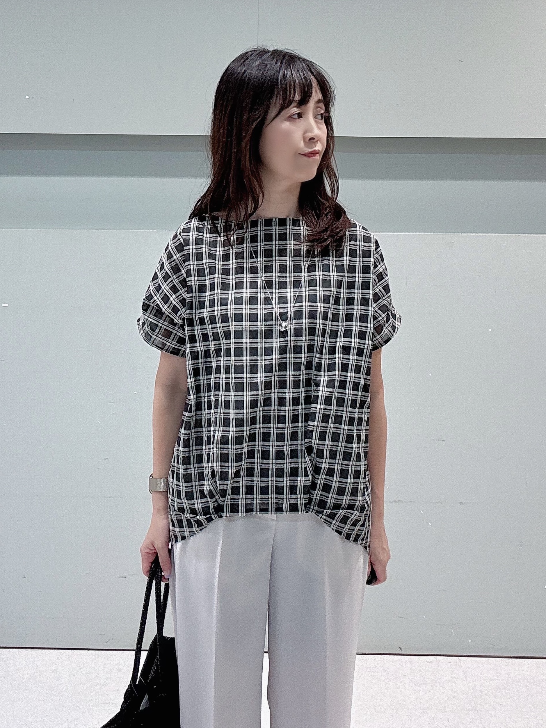 makiさんの「UNTITLED｜【秋めきシャツ/体型カバー】シアーチェックブラウス」を使ったコーディネート