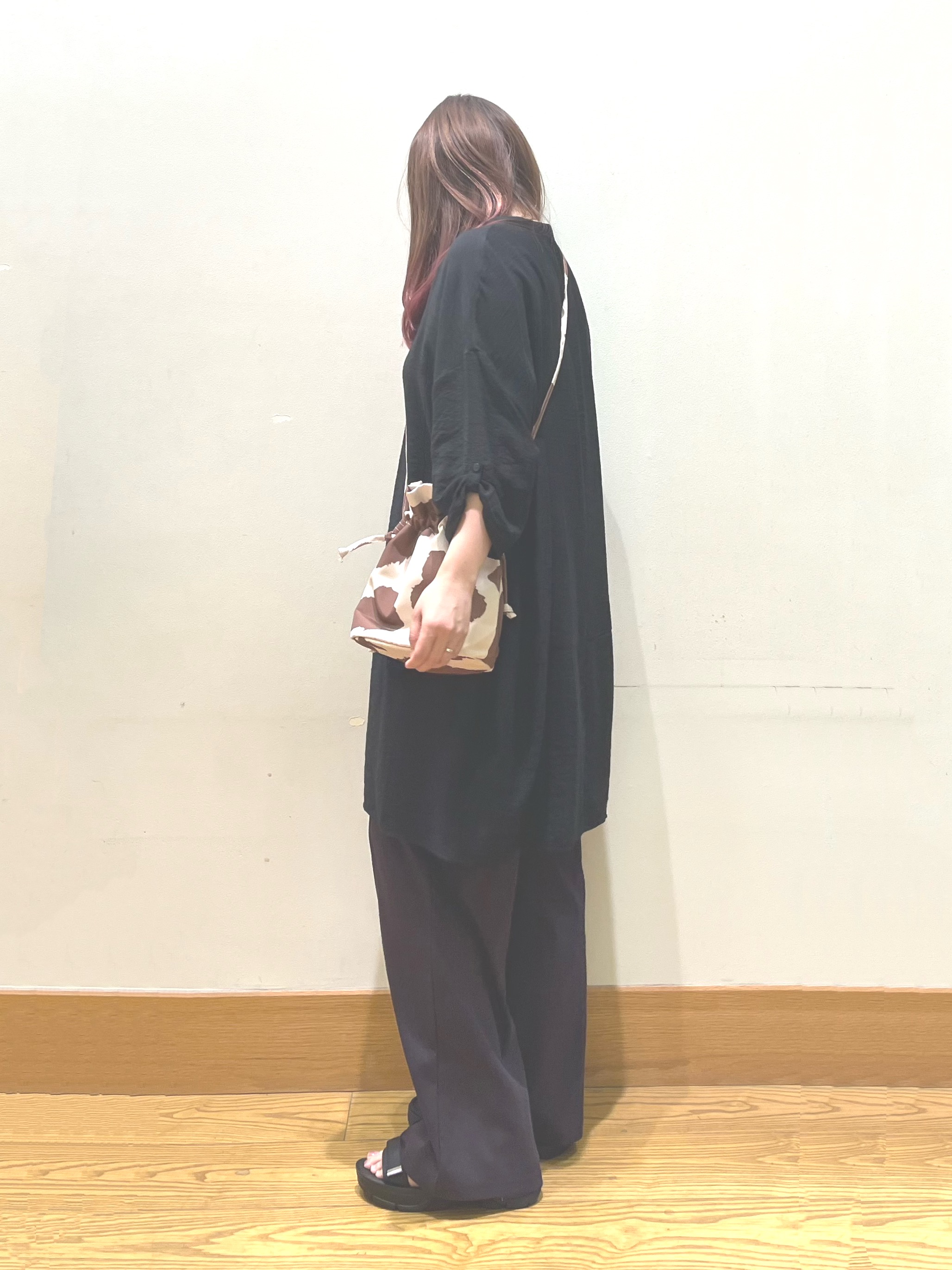 ゆっきーさんの「SHOO･LA･RUE｜【S-LL/洗濯後しわになりにくい】ゆるっと体型カバー 7分袖コクーンチュニック」を使ったコーディネート