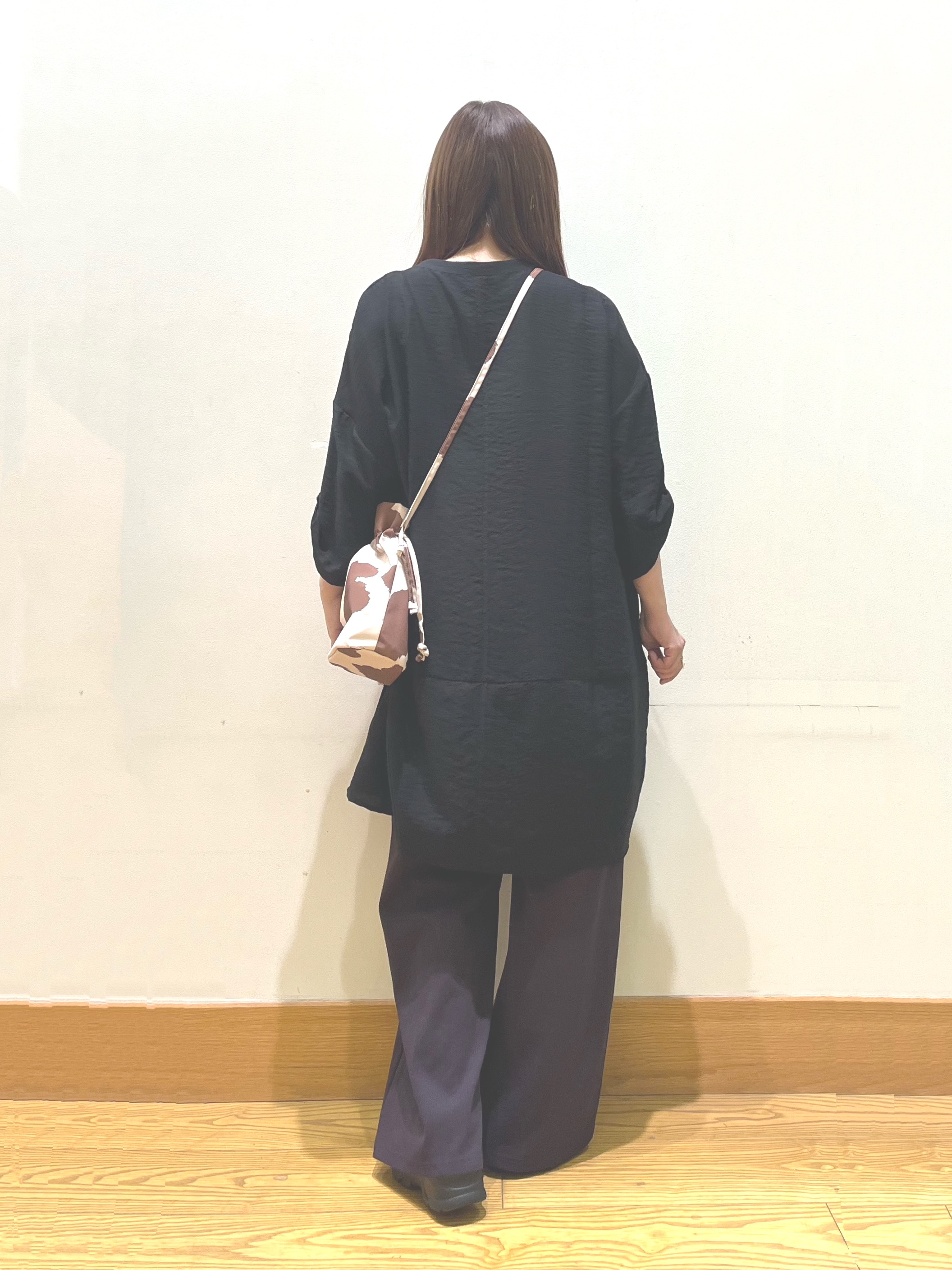 ゆっきーさんの「SHOO･LA･RUE｜【S-LL/洗濯後しわになりにくい】ゆるっと体型カバー 7分袖コクーンチュニック」を使ったコーディネート