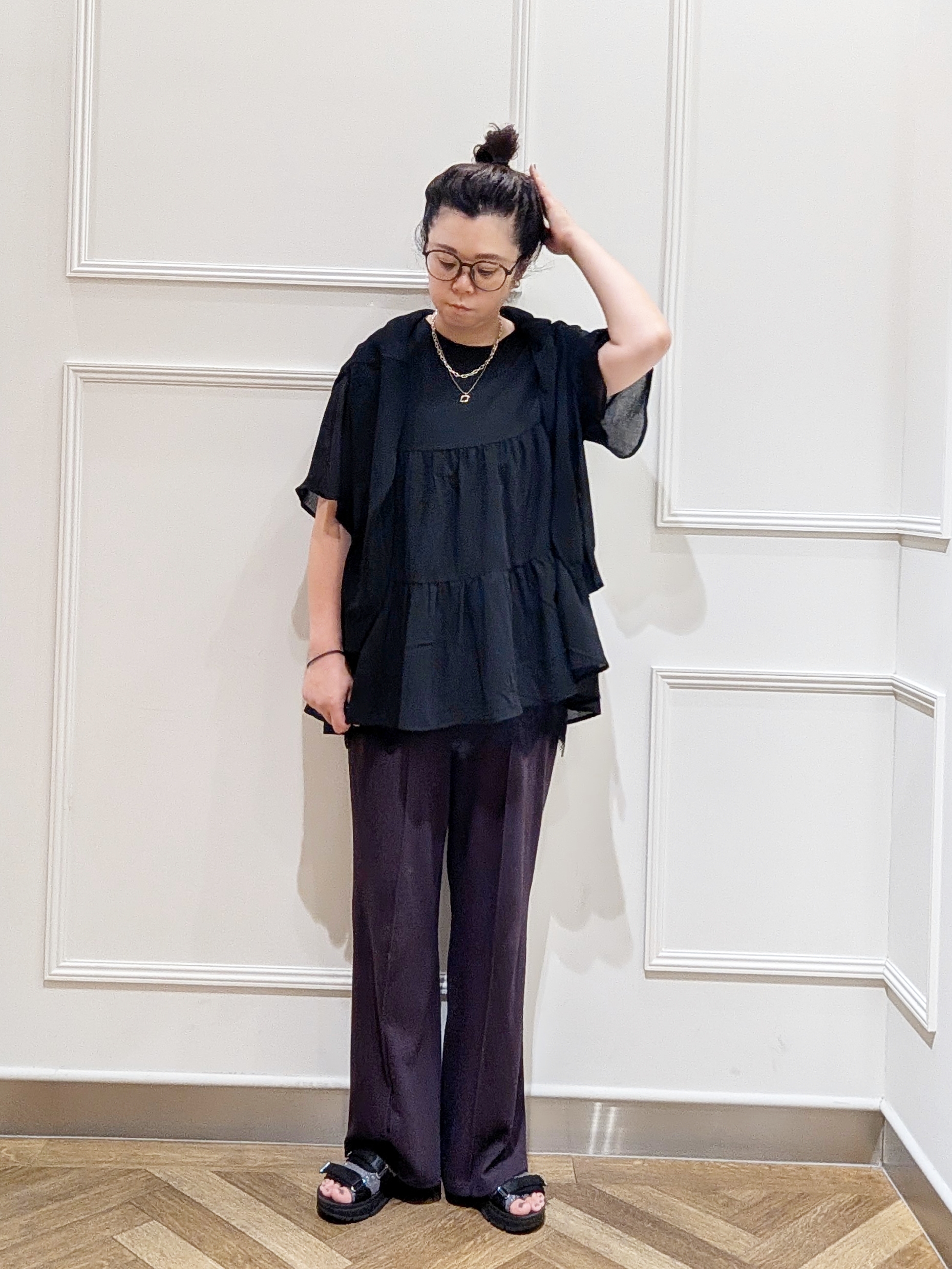Pさんの「SHOO･LA･RUE｜【洗濯機可/S-LL】インせず着られる シアー素材が上品なティアードブラウス」を使ったコーディネート