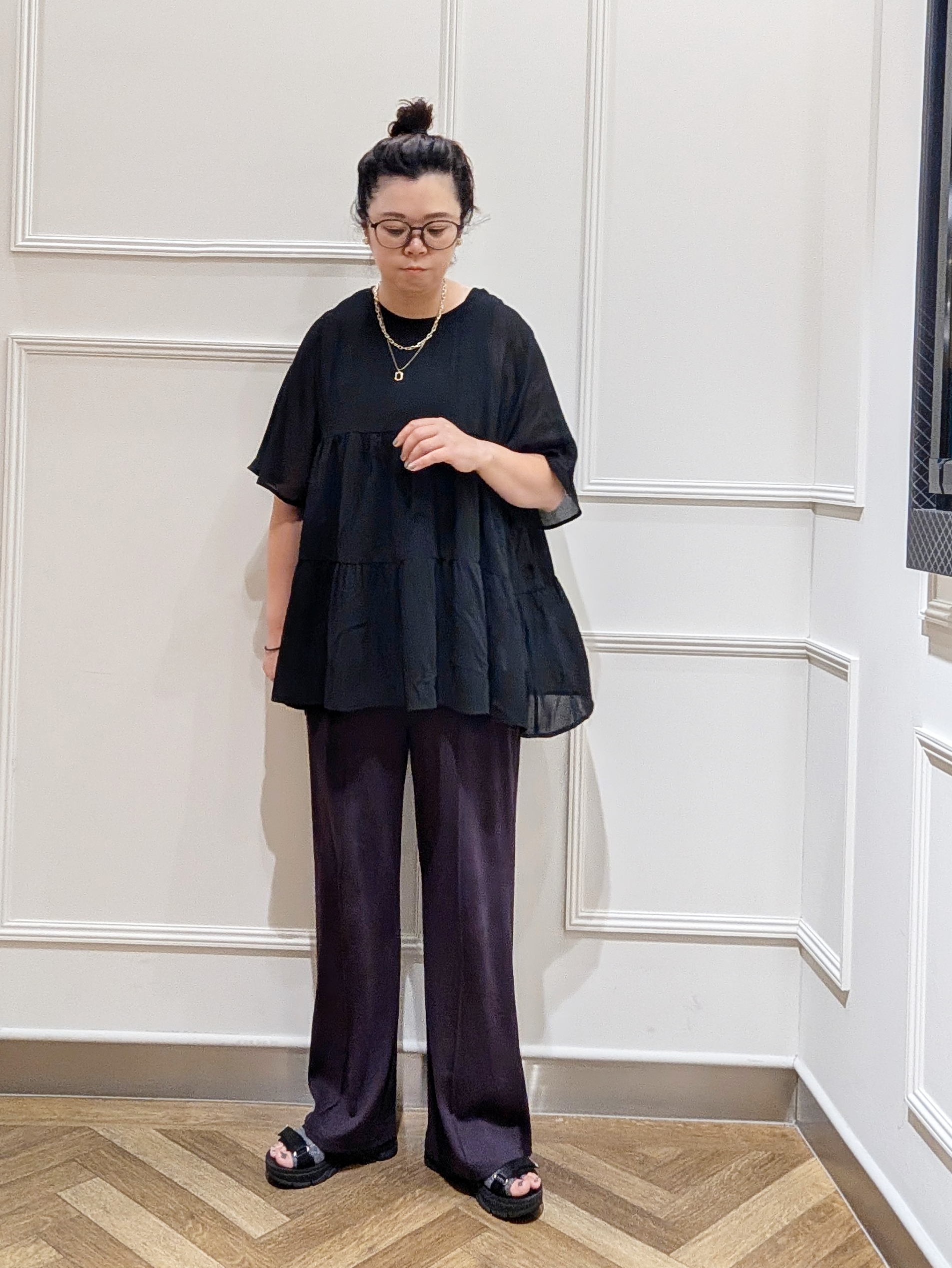 Pさんの「SHOO･LA･RUE｜【洗濯機可/S-LL】インせず着られる シアー素材が上品なティアードブラウス」を使ったコーディネート
