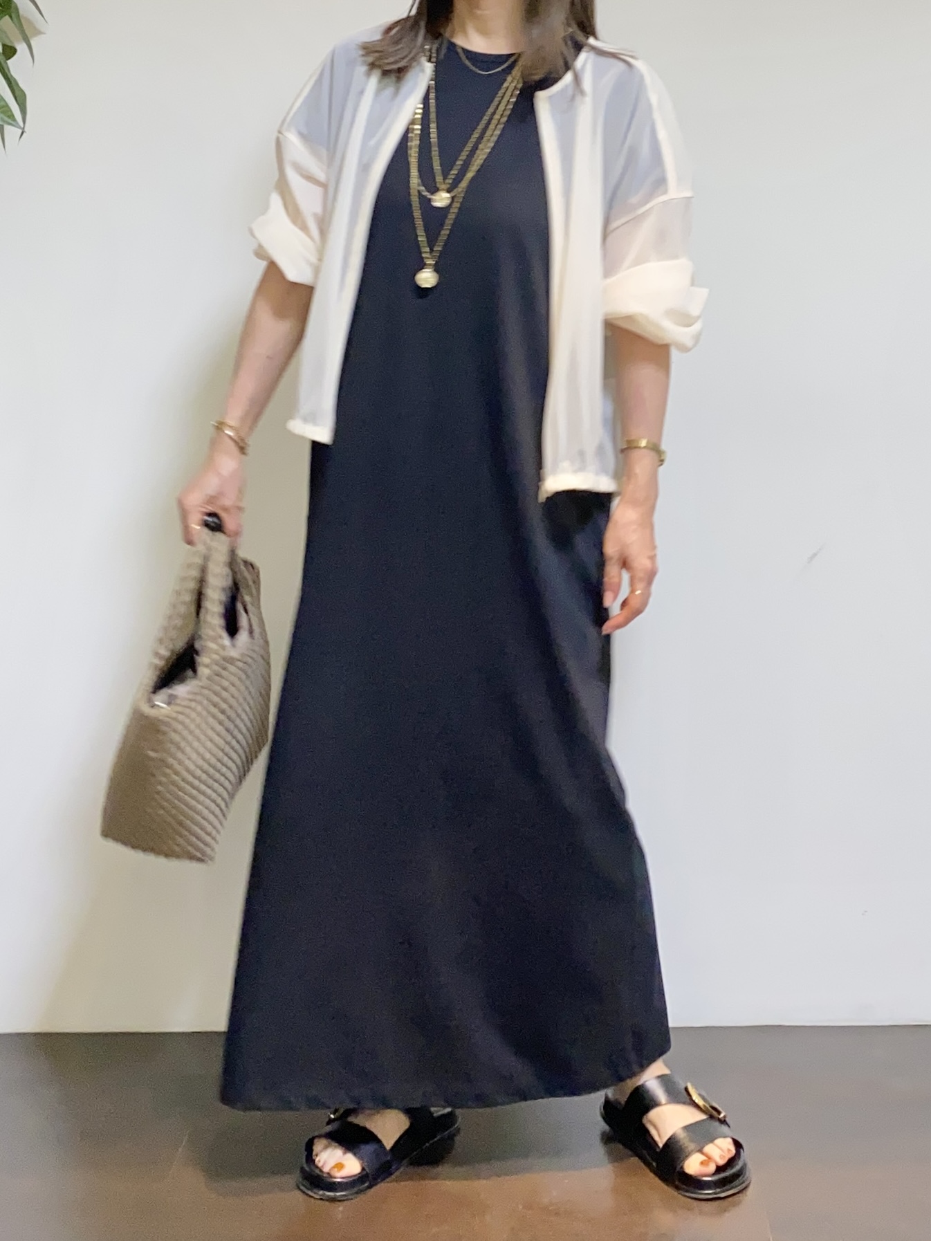 tomoさんの「UNTITLED｜【秋羽織り/ジップ】トリコットシアーブラウス」を使ったコーディネート