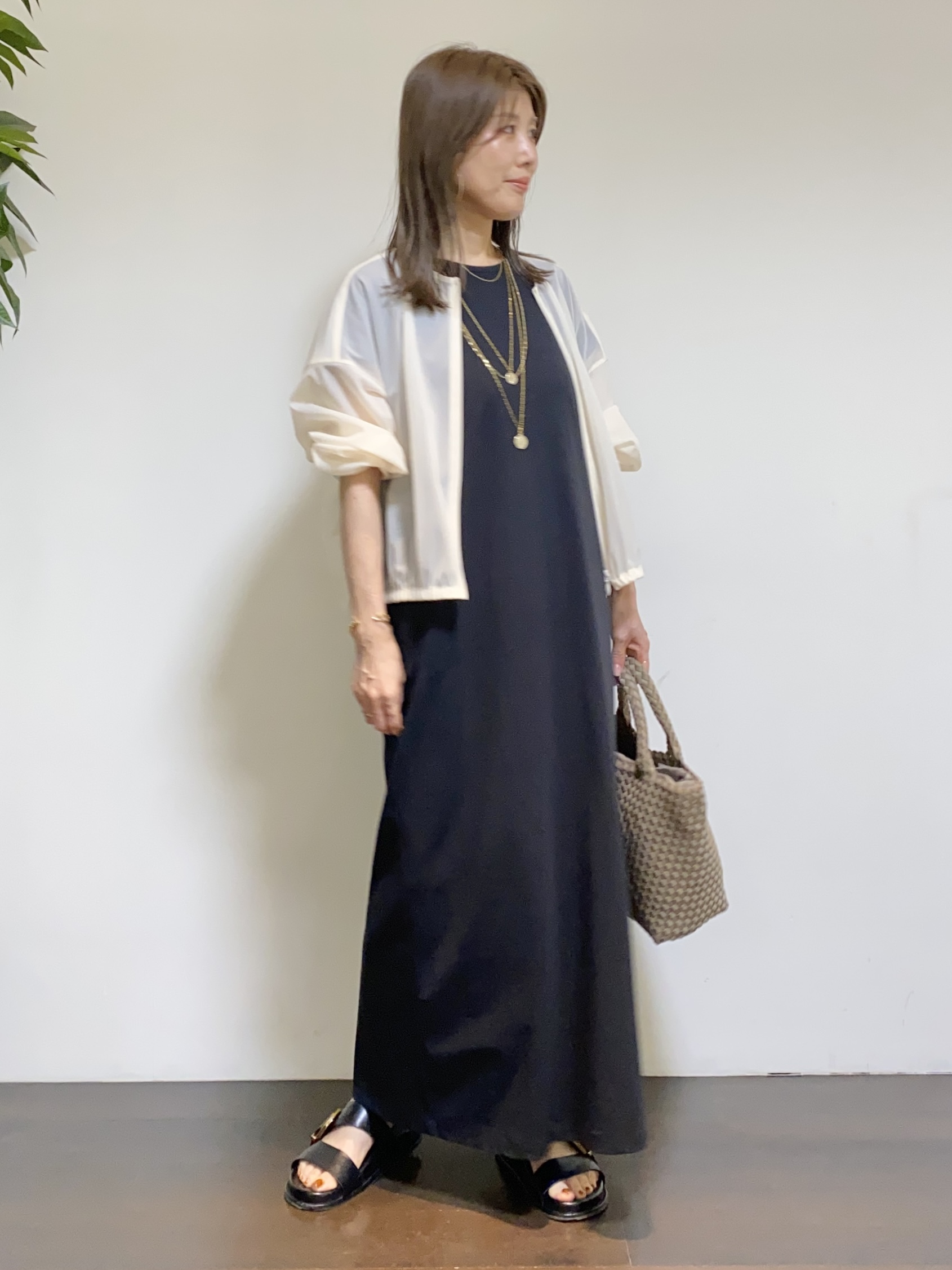 tomoさんの「UNTITLED｜【秋羽織り/ジップ】トリコットシアーブラウス」を使ったコーディネート