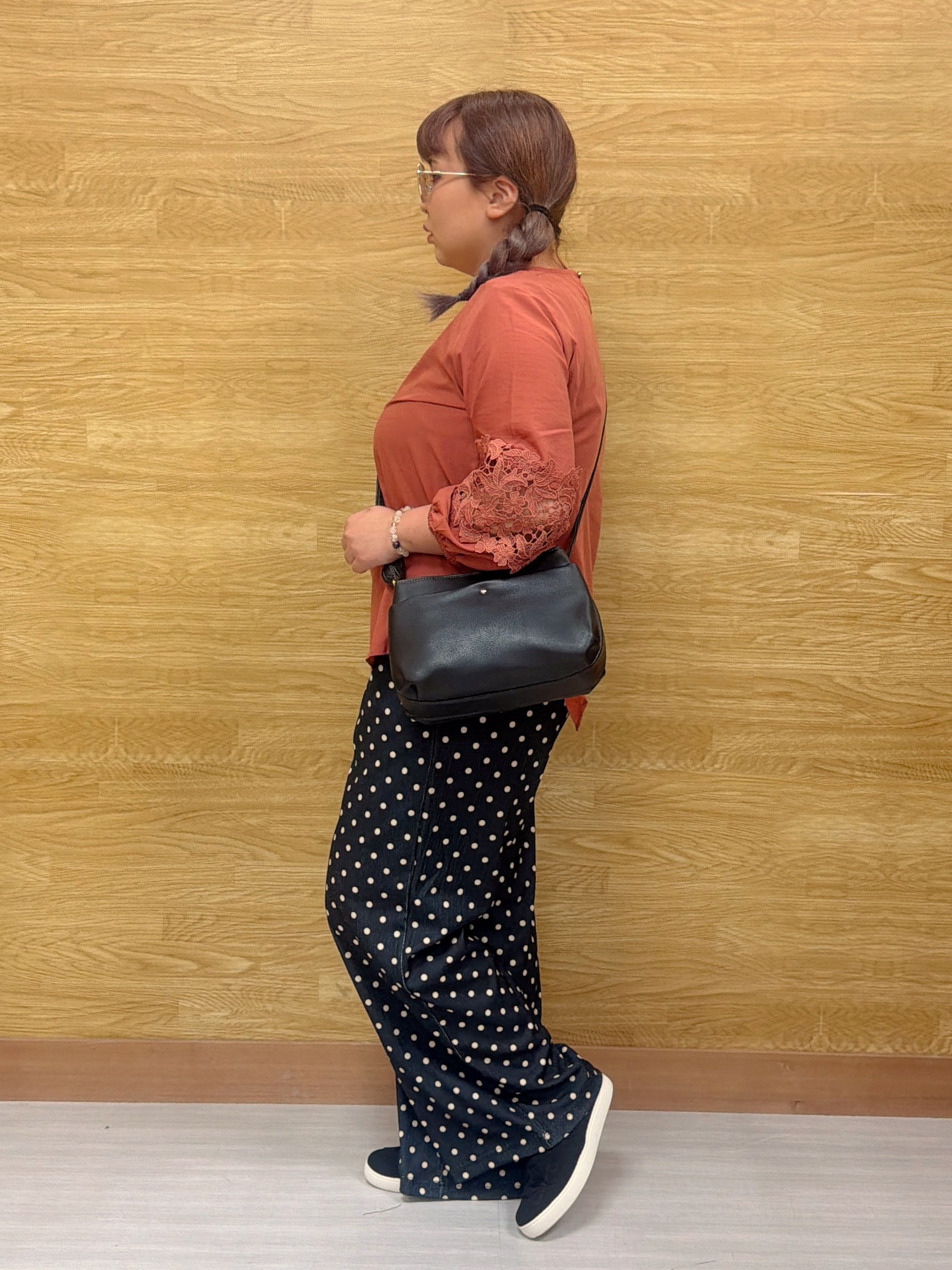 ぁむさんの「SHOO･LA･RUE｜【洗濯機可/S-LL/洗濯後しわになりにくい】刺繍レースで高見え インせず決まる主役ブラウス」を使ったコーディネート