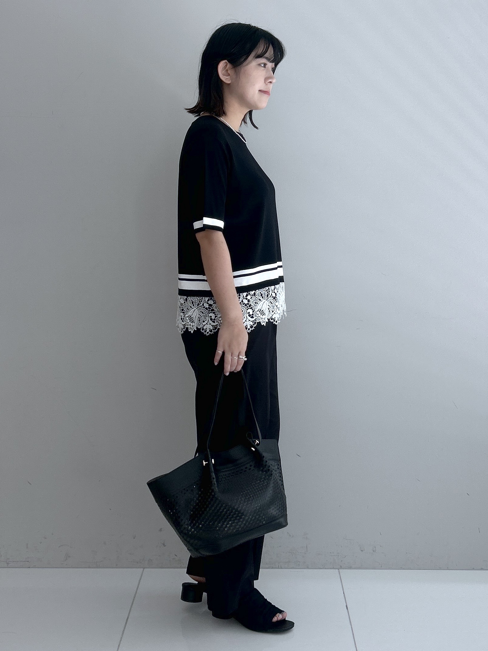Hirokaさんの「grove｜【シリーズ累計36万枚／UVカット・洗濯機OK】やわらかドライタッチレースドッキングニット」を使ったコーディネート