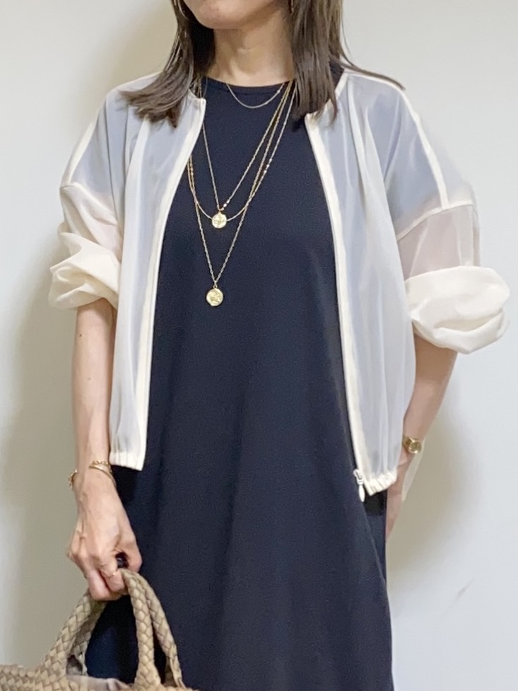 tomoさんの「UNTITLED｜【秋羽織り/ジップ】トリコットシアーブラウス」を使ったコーディネート