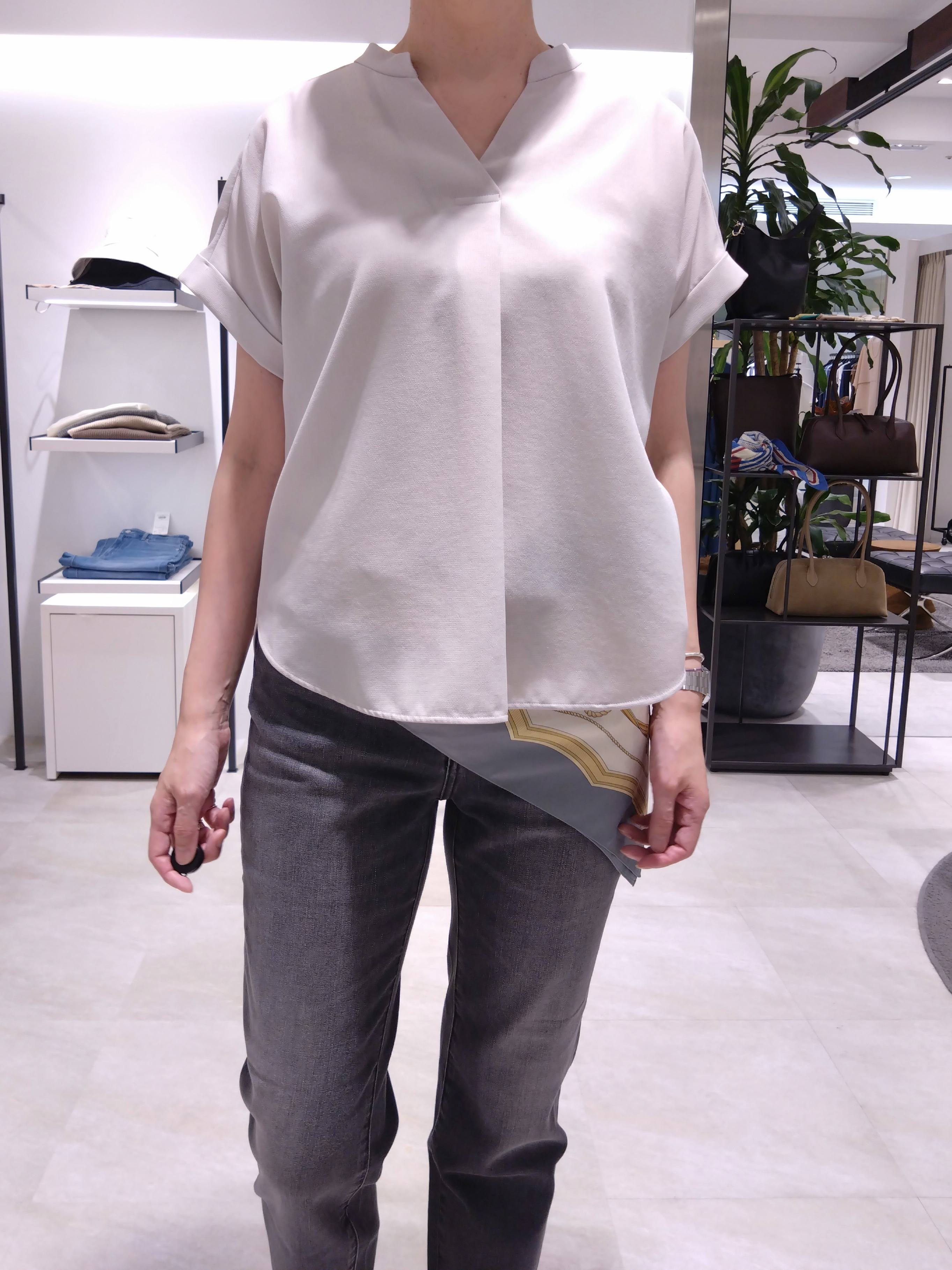 まちこさんの「UNTITLED｜【セットアップ可/UVカット】エアリークールブラウス」を使ったコーディネート