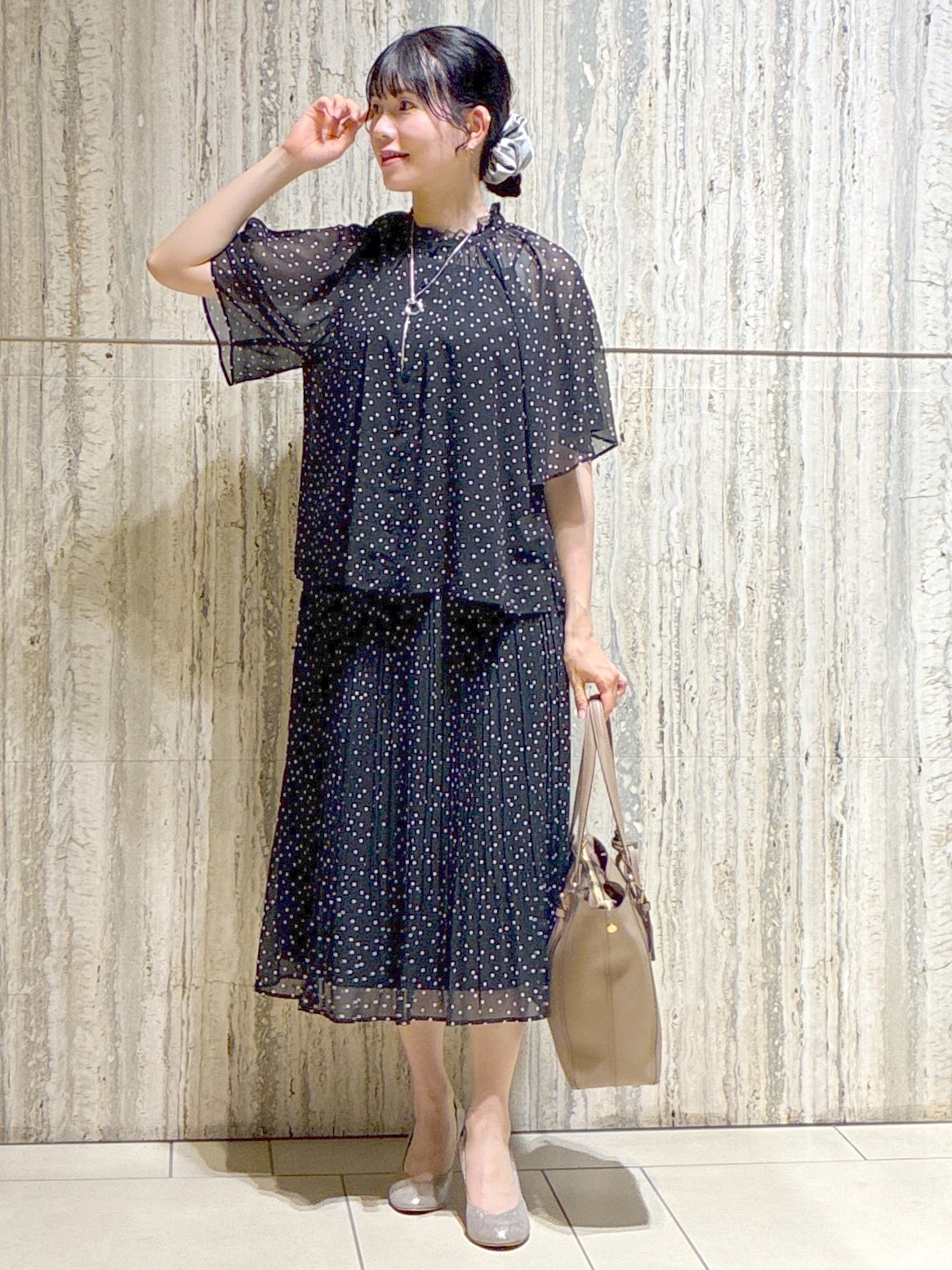  beni_gingerさんの「Reflect｜【セットアップ／手洗い可】ドット柄シアーブラウス」を使ったコーディネート