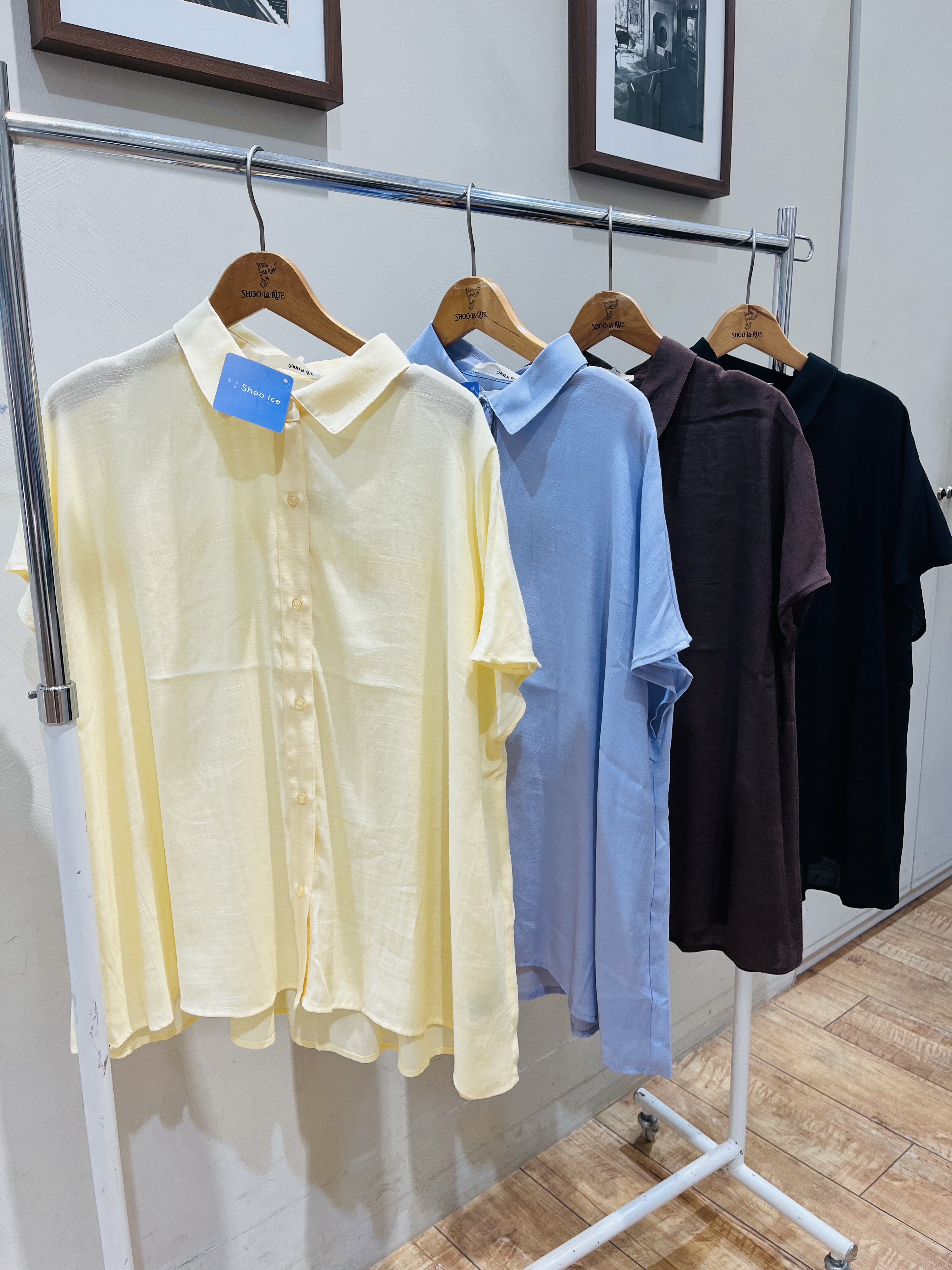 harusakuさんの「SHOO･LA･RUE｜【UV/洗濯機可】ほんのりシアーで上品な バックギャザーブラウス」を使ったコーディネート