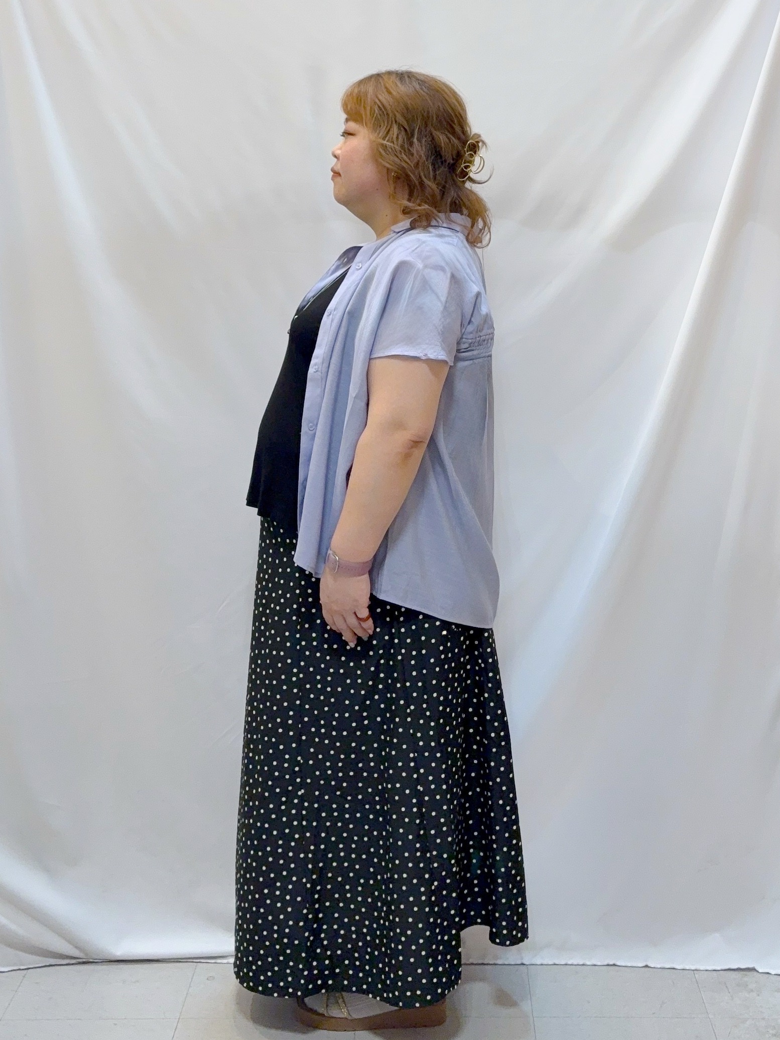 kotoさんさんの「SHOO･LA･RUE｜【UV/洗濯機可】ほんのりシアーで上品な バックギャザーブラウス」を使ったコーディネート
