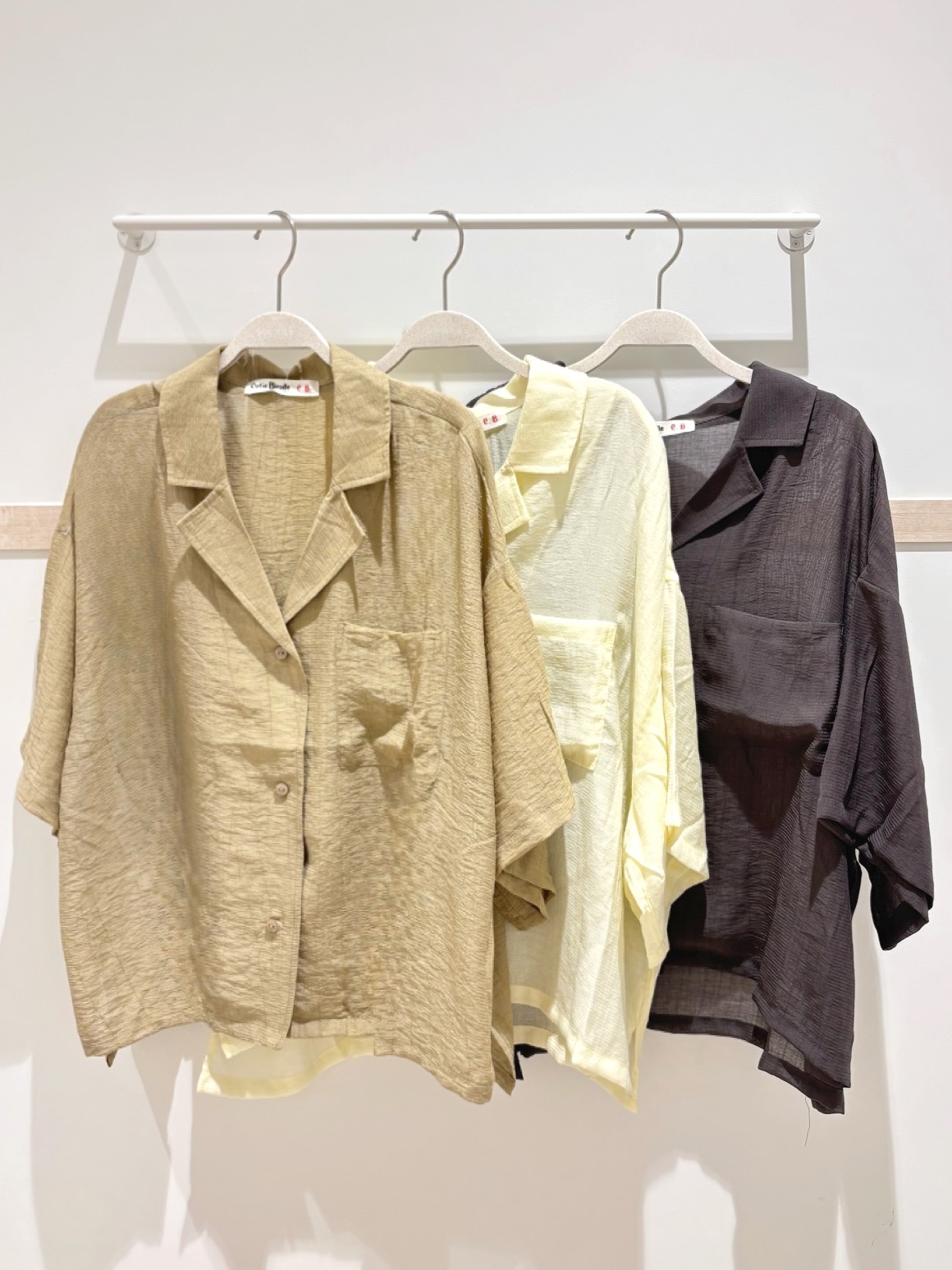donpiさんの「SHOO･LA･RUE｜【S-LL/洗濯機可】抜け感たっぷり 程よい透け感のポケット付きシャツ」を使ったコーディネート