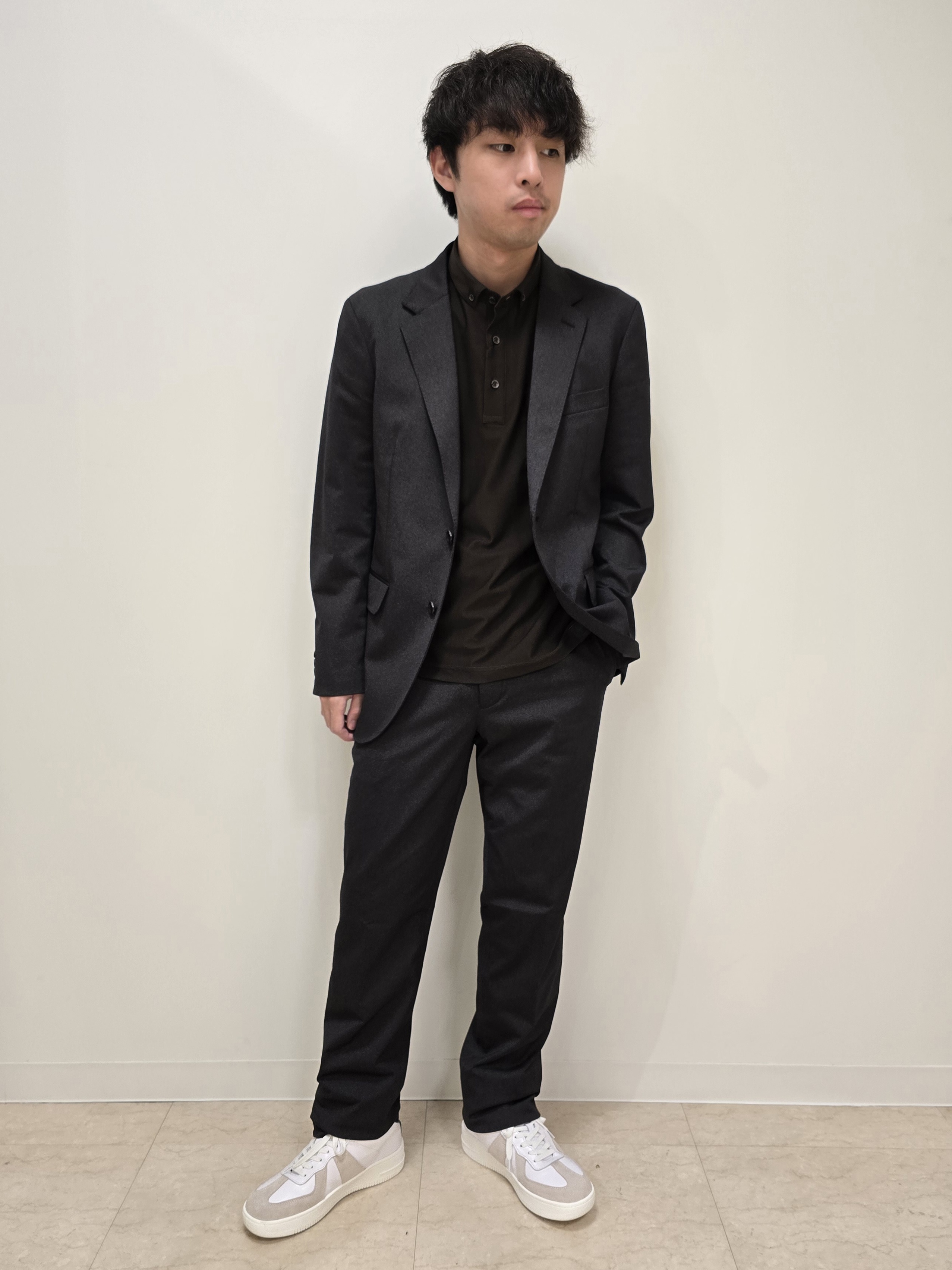 白木駆さんの「TAKEO KIKUCHI｜【通気性】AIR TOOL ポロシャツ」を使ったコーディネート