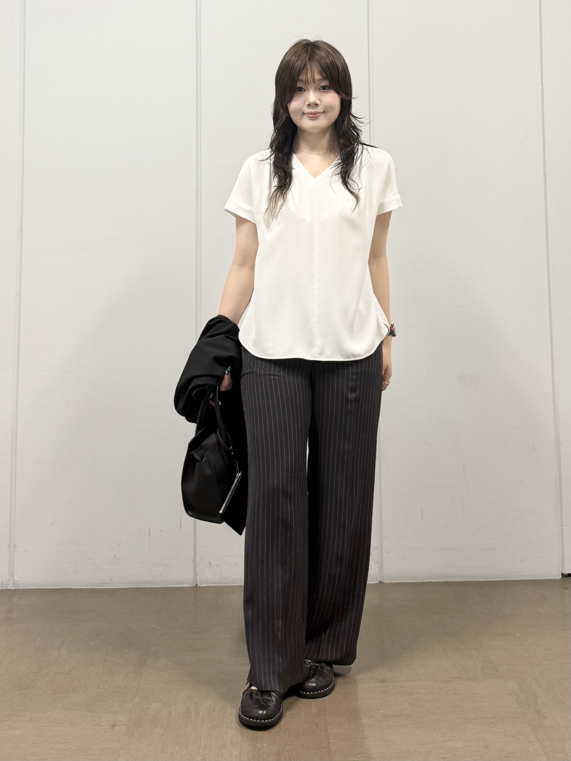 mizukiさんの「INDIVI｜【秋羽織り/着る日傘】ドルマンフォルムブルゾン」を使ったコーディネート