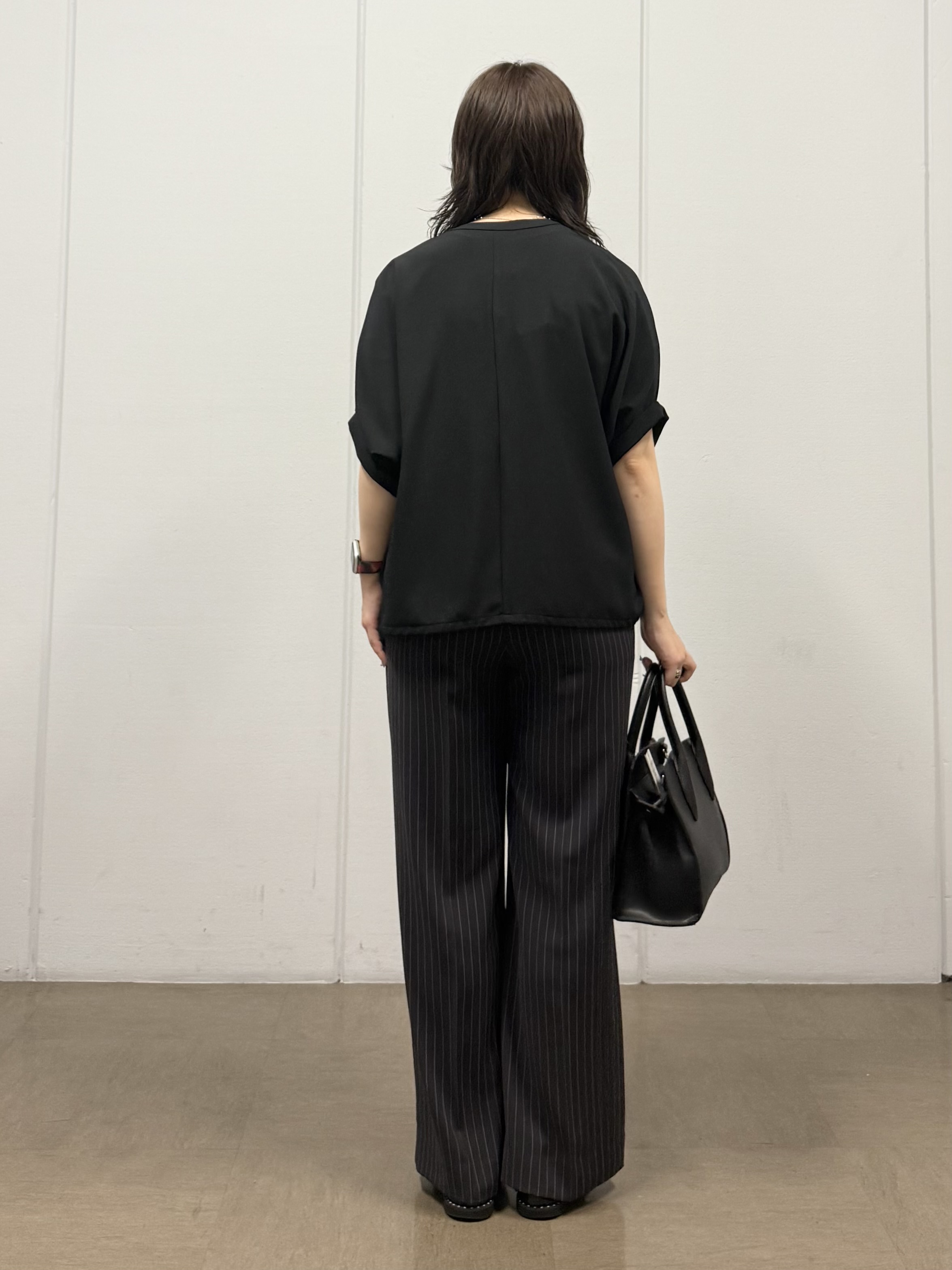mizukiさんの「INDIVI｜【秋羽織り/着る日傘】ドルマンフォルムブルゾン」を使ったコーディネート