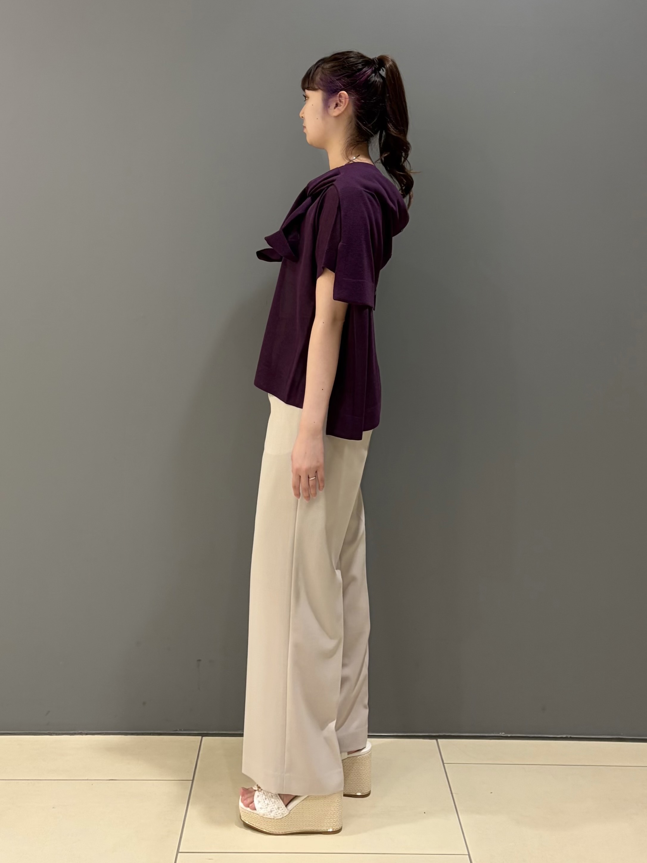 miさんの「UNTITLED｜【アンサンブル可/秋羽織り/シアー】前後2WAYカーディガン」を使ったコーディネート