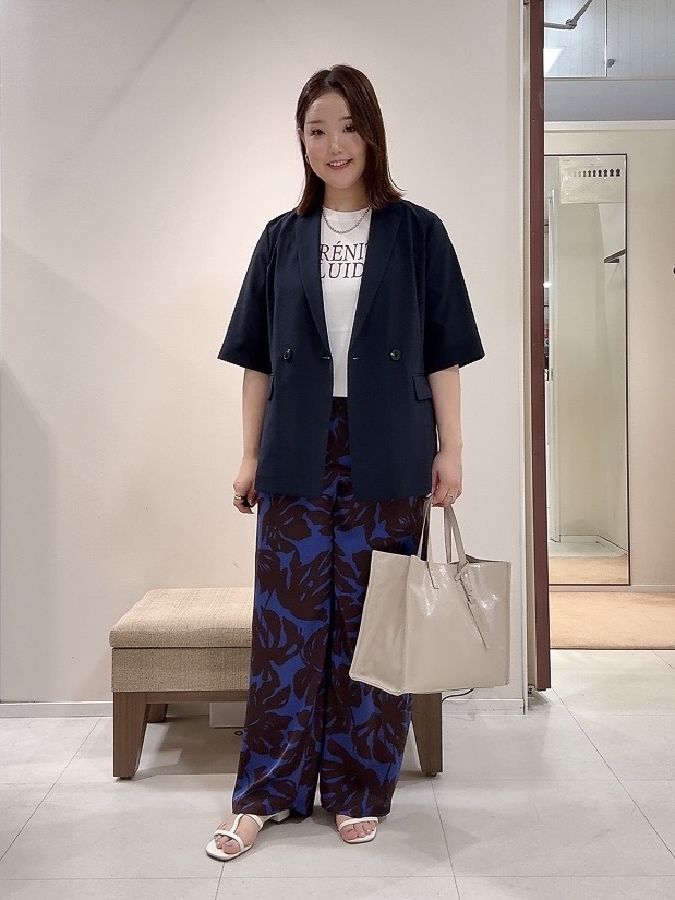 YUIさんの「UNTITLED｜【秋の通勤羽織/セットアップ可/UVカット】エアリークール半袖ジャケット」を使ったコーディネート