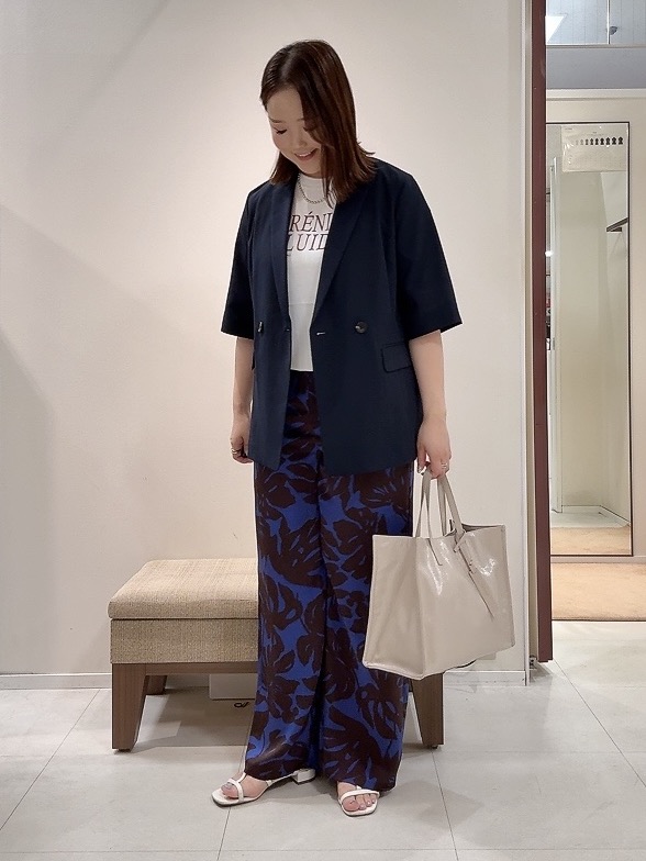 YUIさんの「UNTITLED｜【秋の通勤羽織/セットアップ可/UVカット】エアリークール半袖ジャケット」を使ったコーディネート
