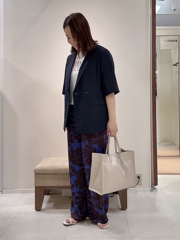 YUIさんの「UNTITLED｜【秋の通勤羽織/セットアップ可/UVカット】エアリークール半袖ジャケット」を使ったコーディネート