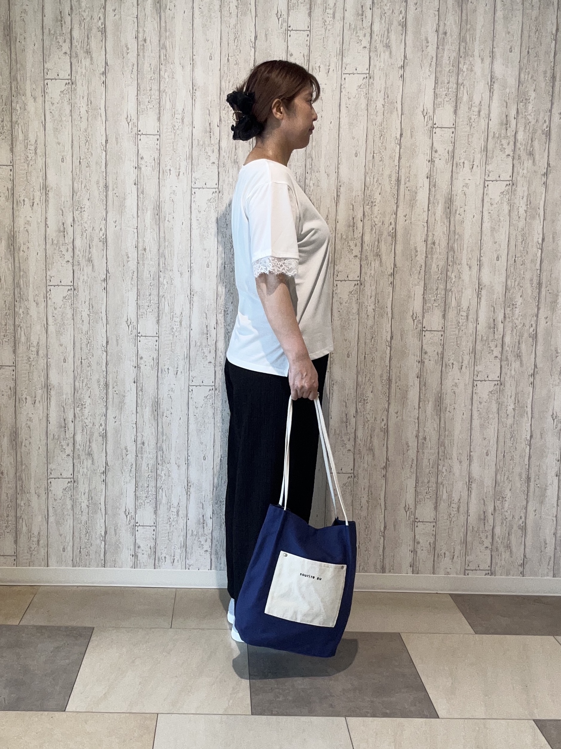 yokoさんの「SHOO･LA･RUE｜【UV/S-LL/洗濯機可】柄アソート お袖レースが旬顔 上品に決まる大人Tシャツ」を使ったコーディネート