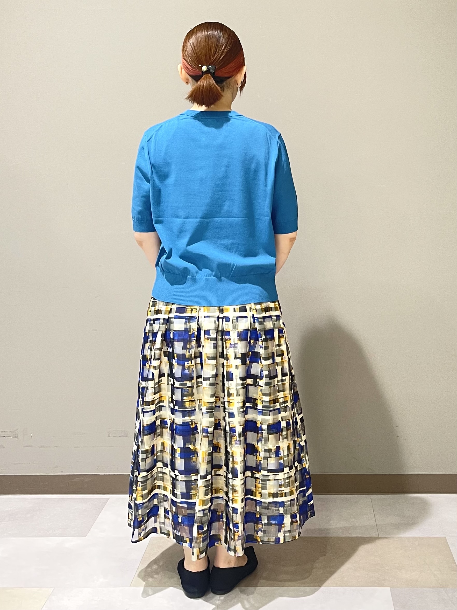 Tomoさんの「UNTITLED｜【すっきり秋羽織り/前開きボタン】ドライタッチ5分袖カーディガン」を使ったコーディネート