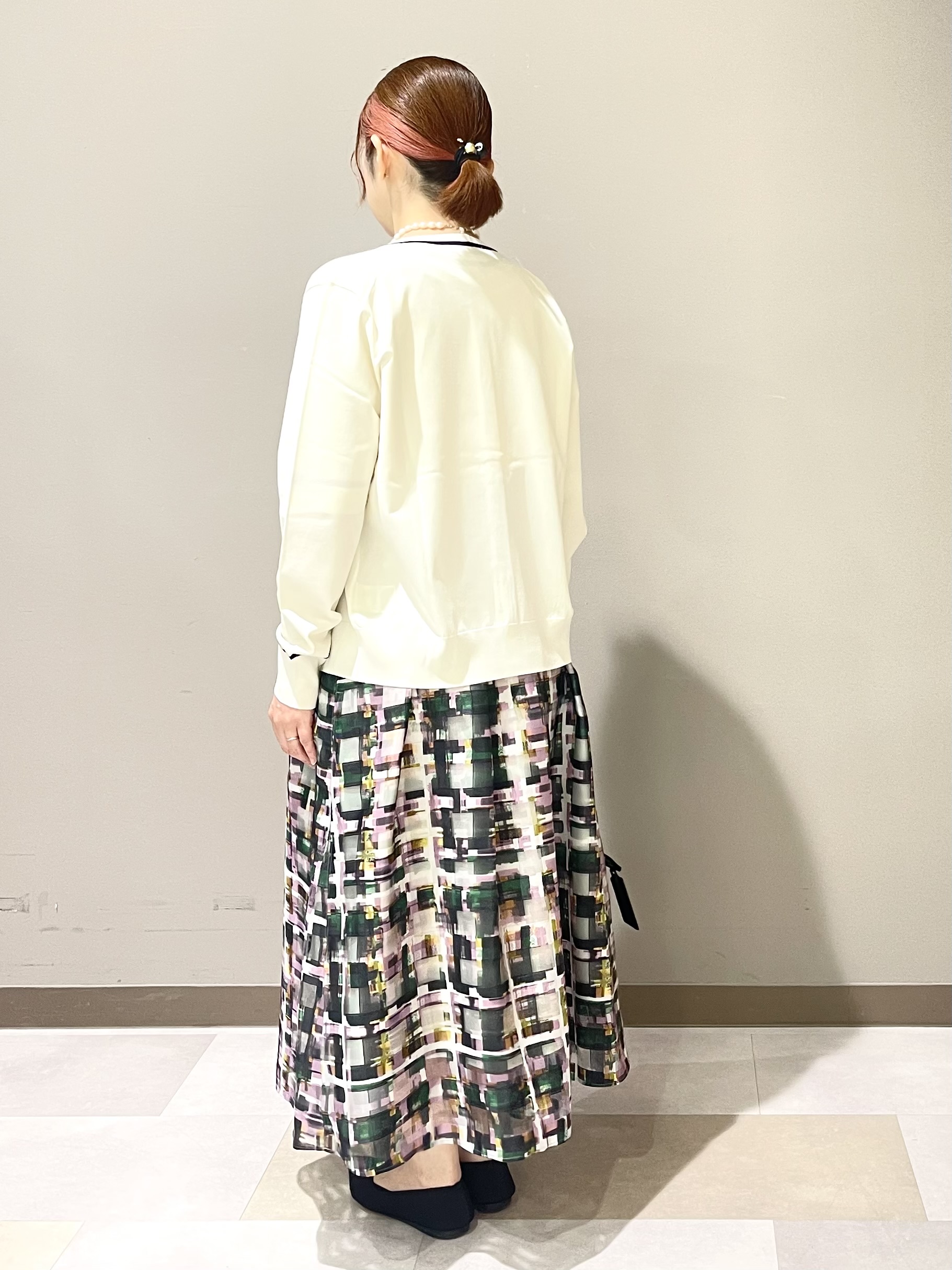 Tomoさんの「UNTITLED｜【アンサンブル可能/秋羽織り】コンパクトニットカーディガン」を使ったコーディネート