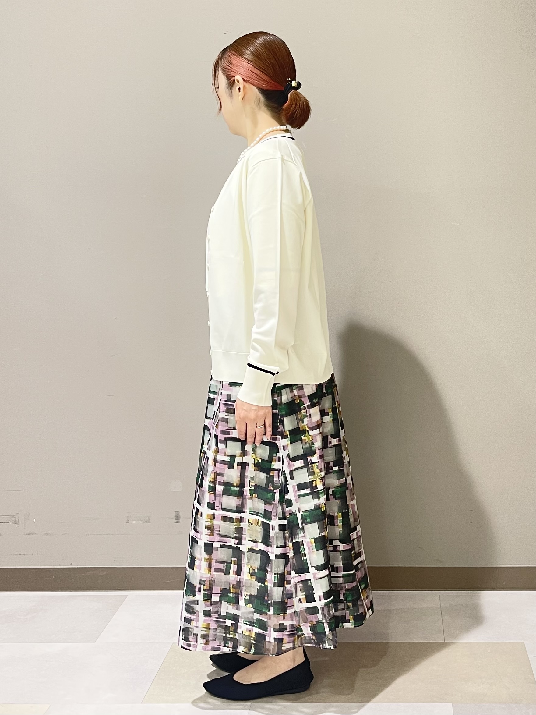 Tomoさんの「UNTITLED｜【アンサンブル可能/秋羽織り】コンパクトニットカーディガン」を使ったコーディネート