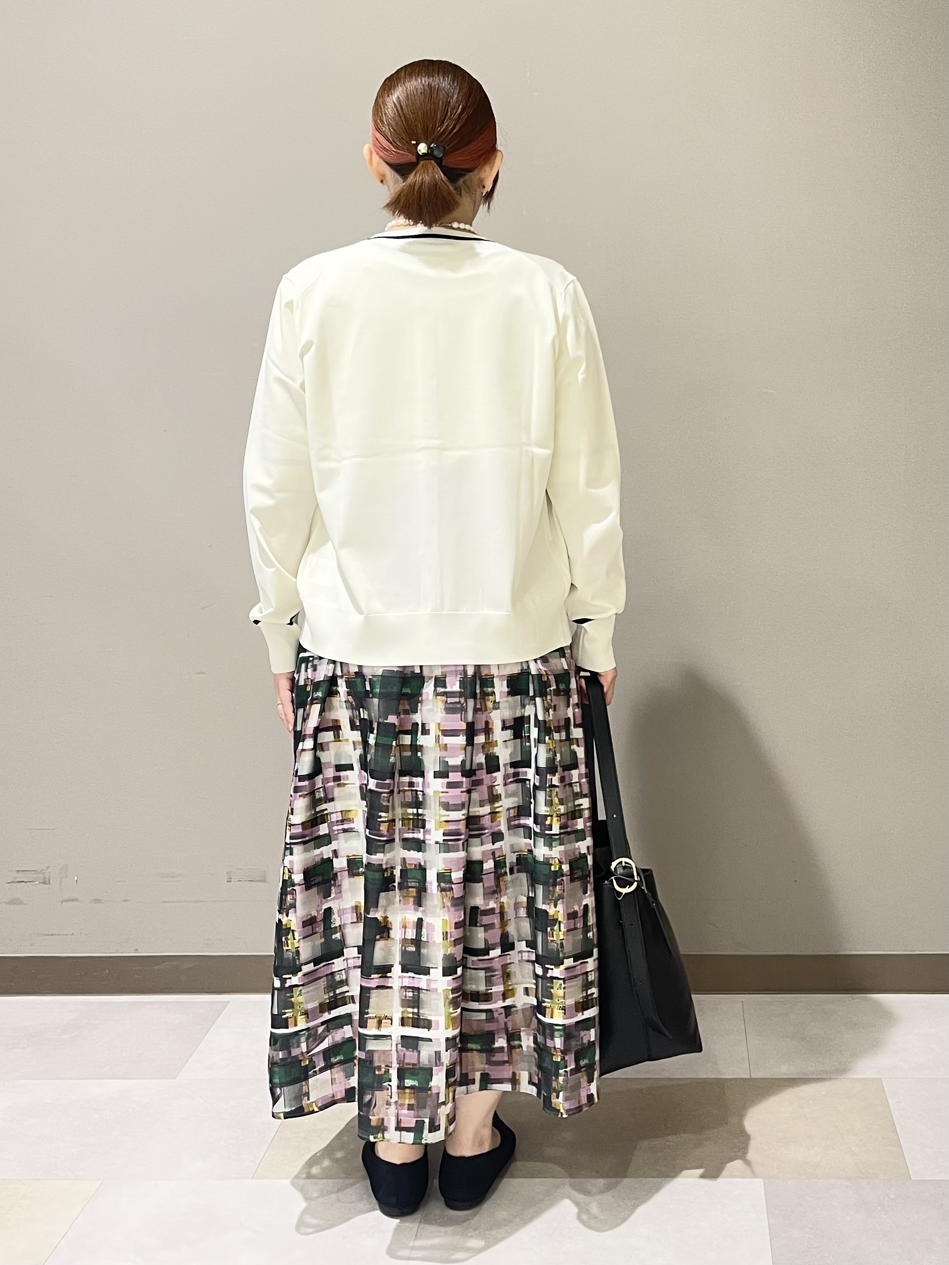 Tomoさんの「UNTITLED｜【アンサンブル可能/秋羽織り】コンパクトニットカーディガン」を使ったコーディネート