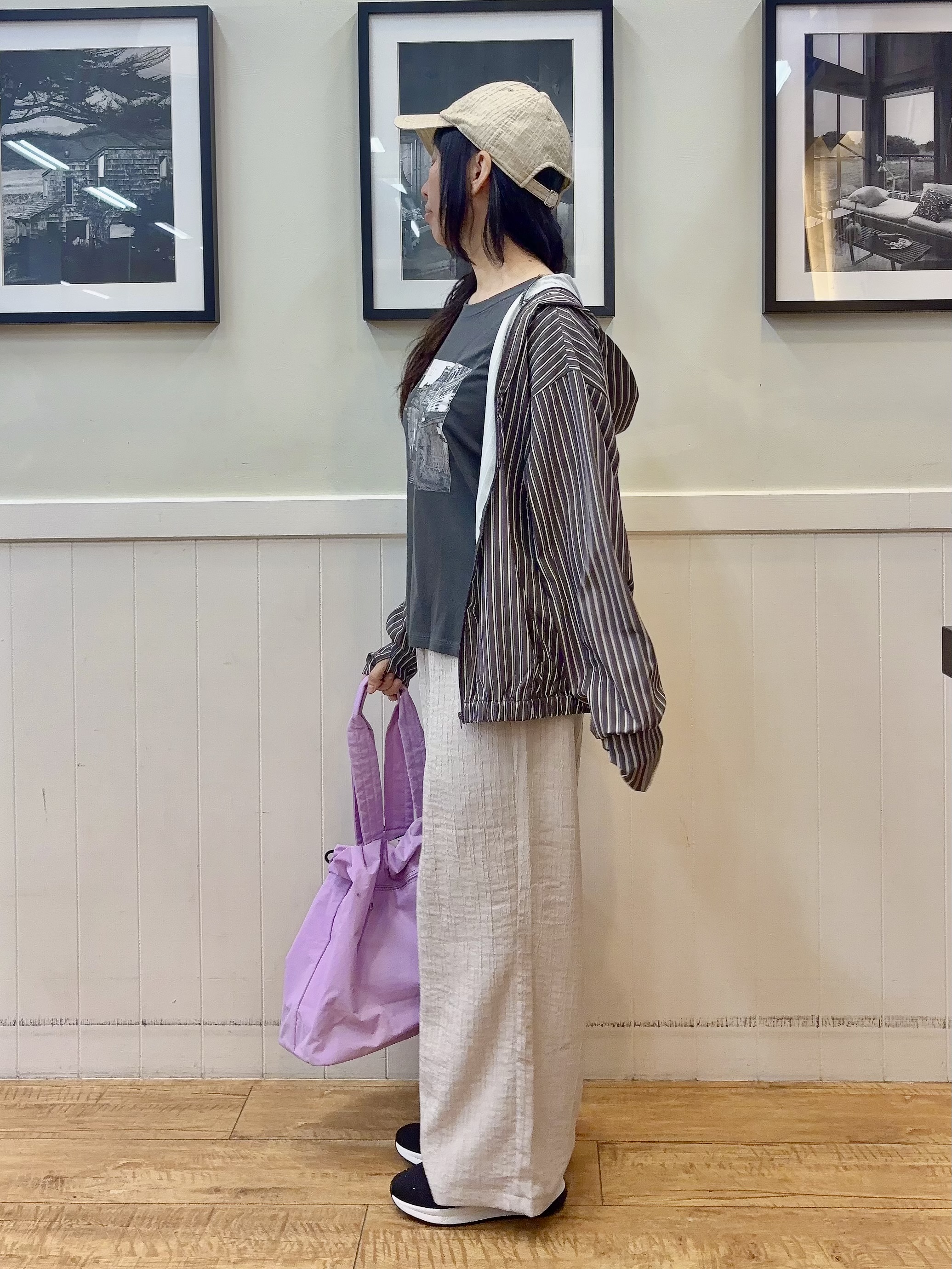 ゆうさんの「SHOO･LA･RUE｜【洗濯後しわになりにくい/S-LL】お顔も手の甲もしっかりカバー　日よけ・指穴付きUVパーカ」を使ったコーディネート