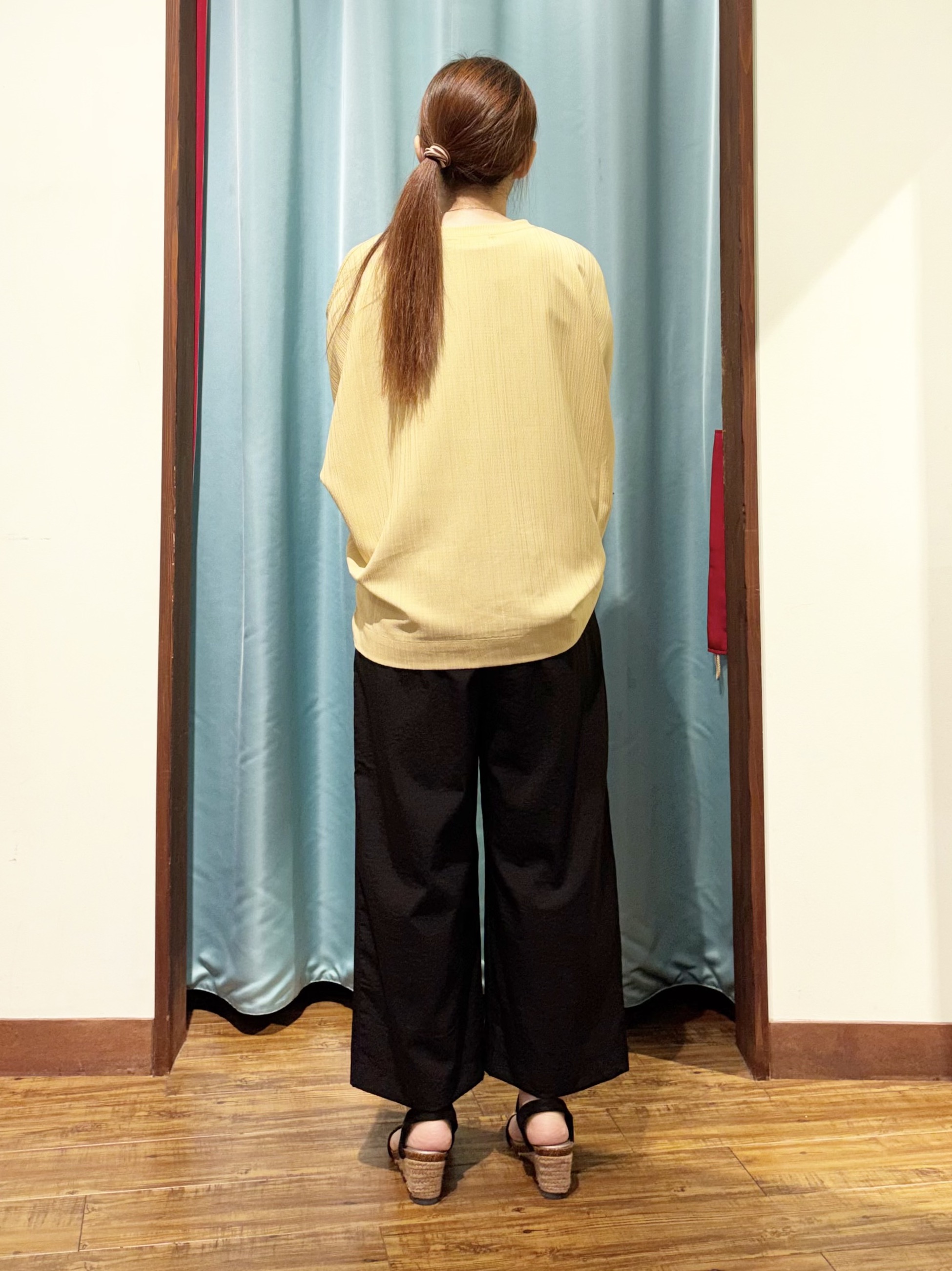 tukiさんの「SHOO･LA･RUE｜【インせず着られる/洗濯後しわになりにくい】しぼしぼドルマンブラウス」を使ったコーディネート