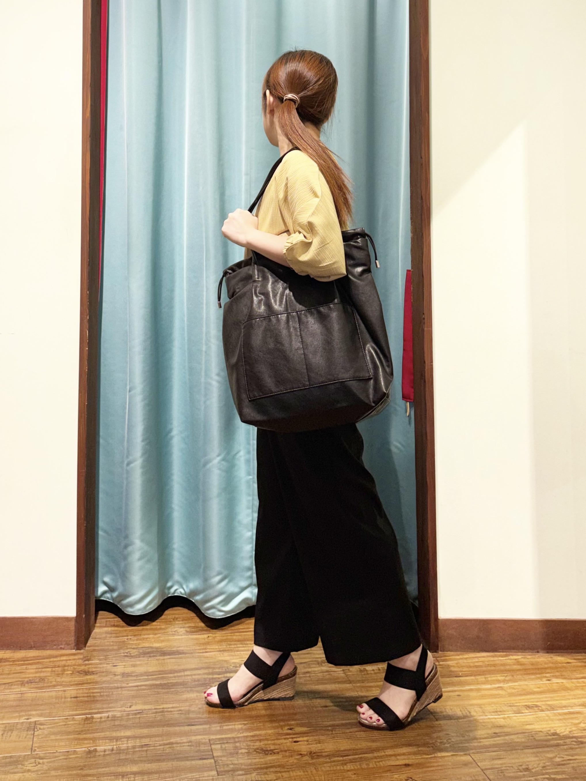 tukiさんの「SHOO･LA･RUE｜【インせず着られる/洗濯後しわになりにくい】しぼしぼドルマンブラウス」を使ったコーディネート