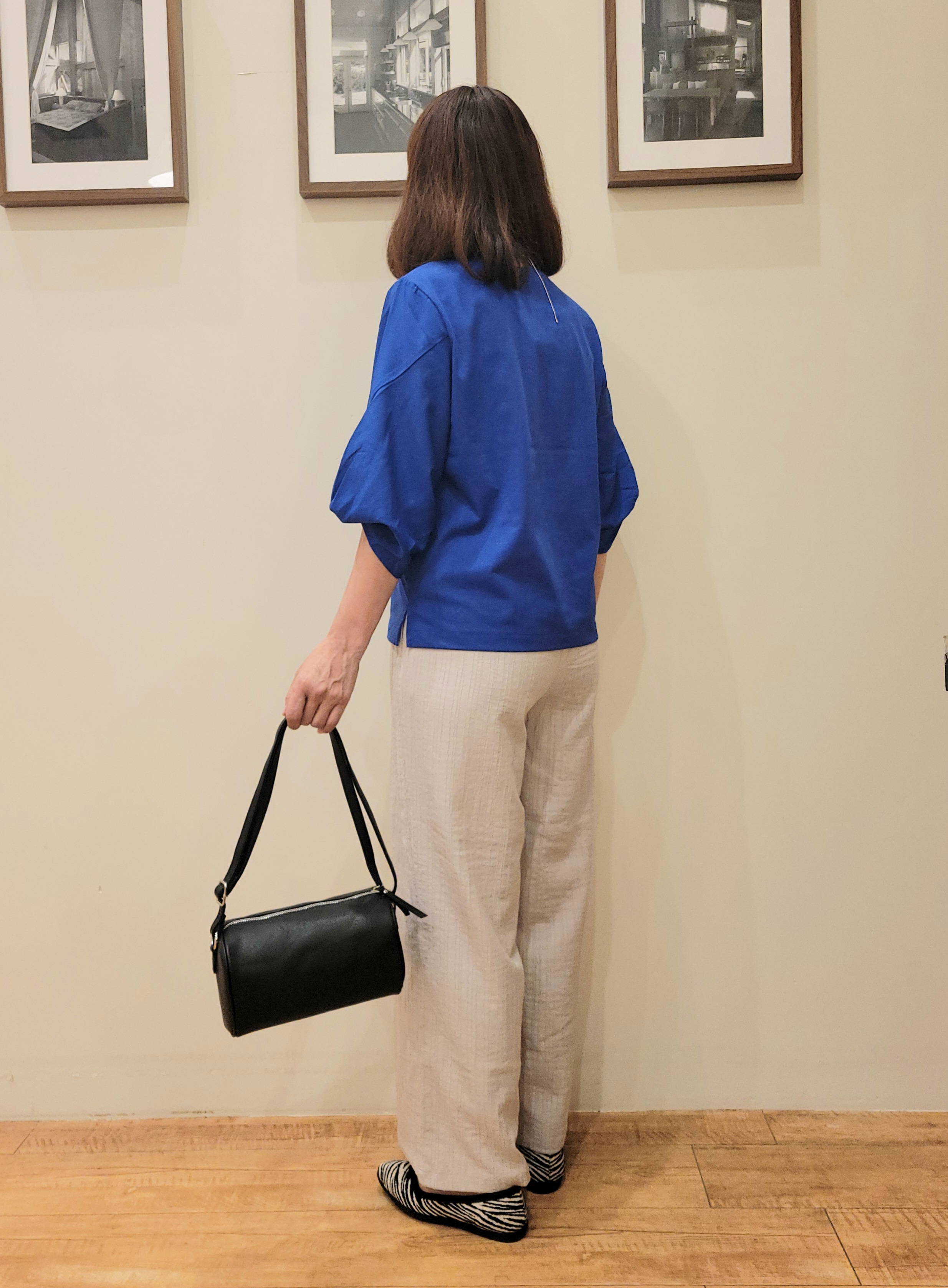 ユウさんの「SHOO･LA･RUE｜【S-LL/洗濯機可/二の腕カバー】楽に上品見え ツイストスリーブトップス」を使ったコーディネート