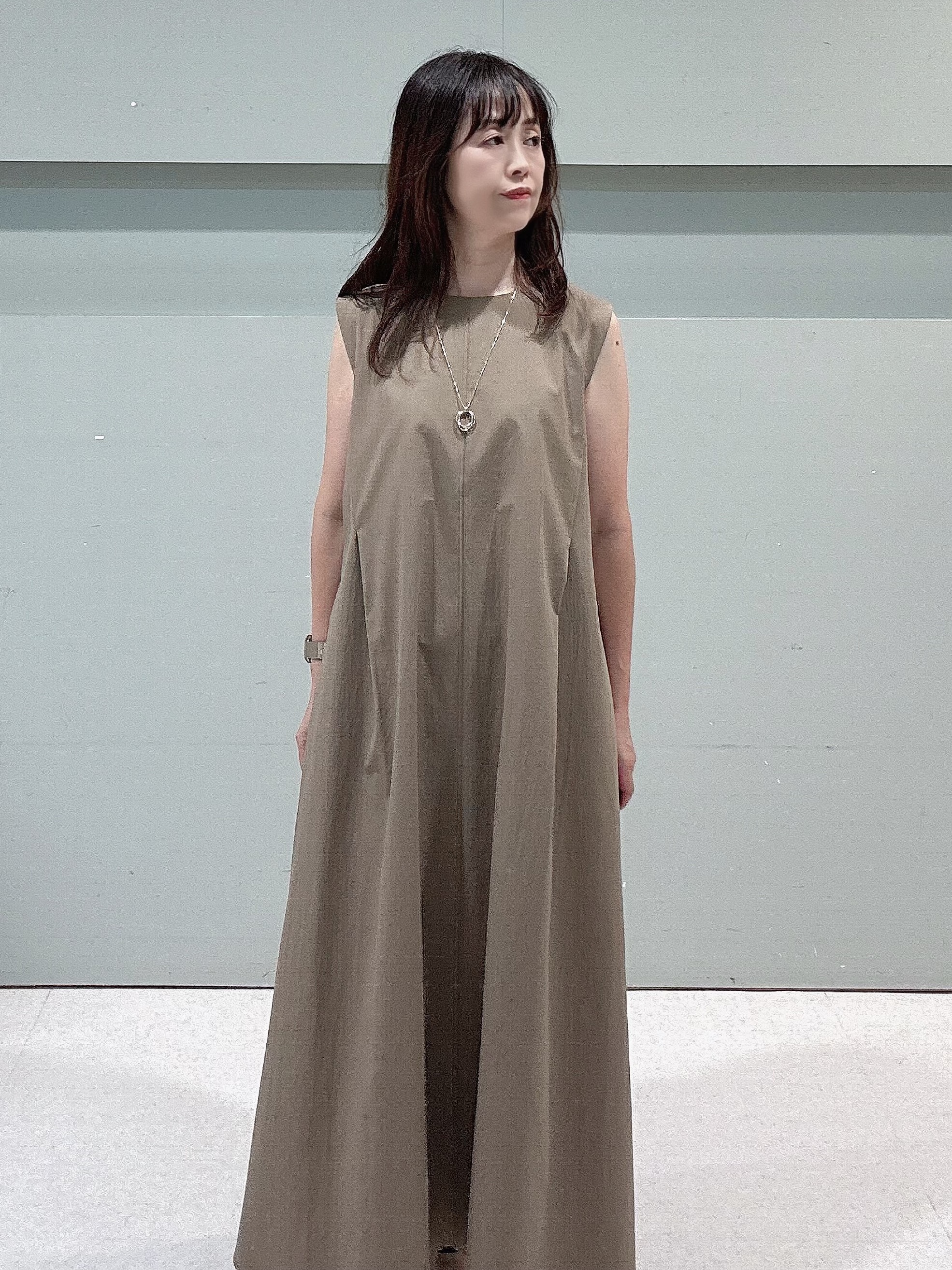 makiさんの「UNTITLED｜【すっきり秋羽織り/前開きボタン】ドライタッチ5分袖カーディガン」を使ったコーディネート