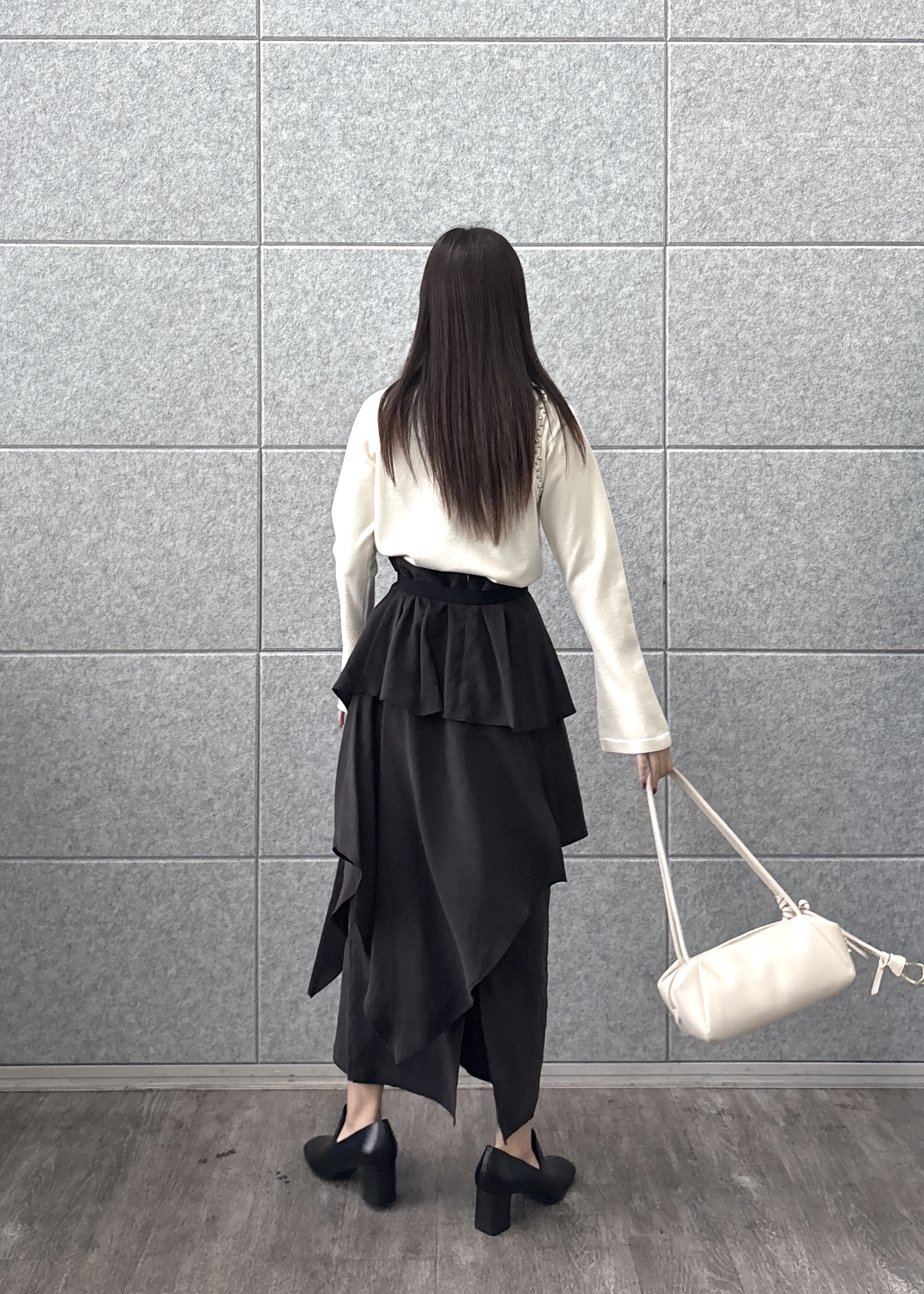Renoさんの「INDIVI｜ランダムフリルスカート」を使ったコーディネート