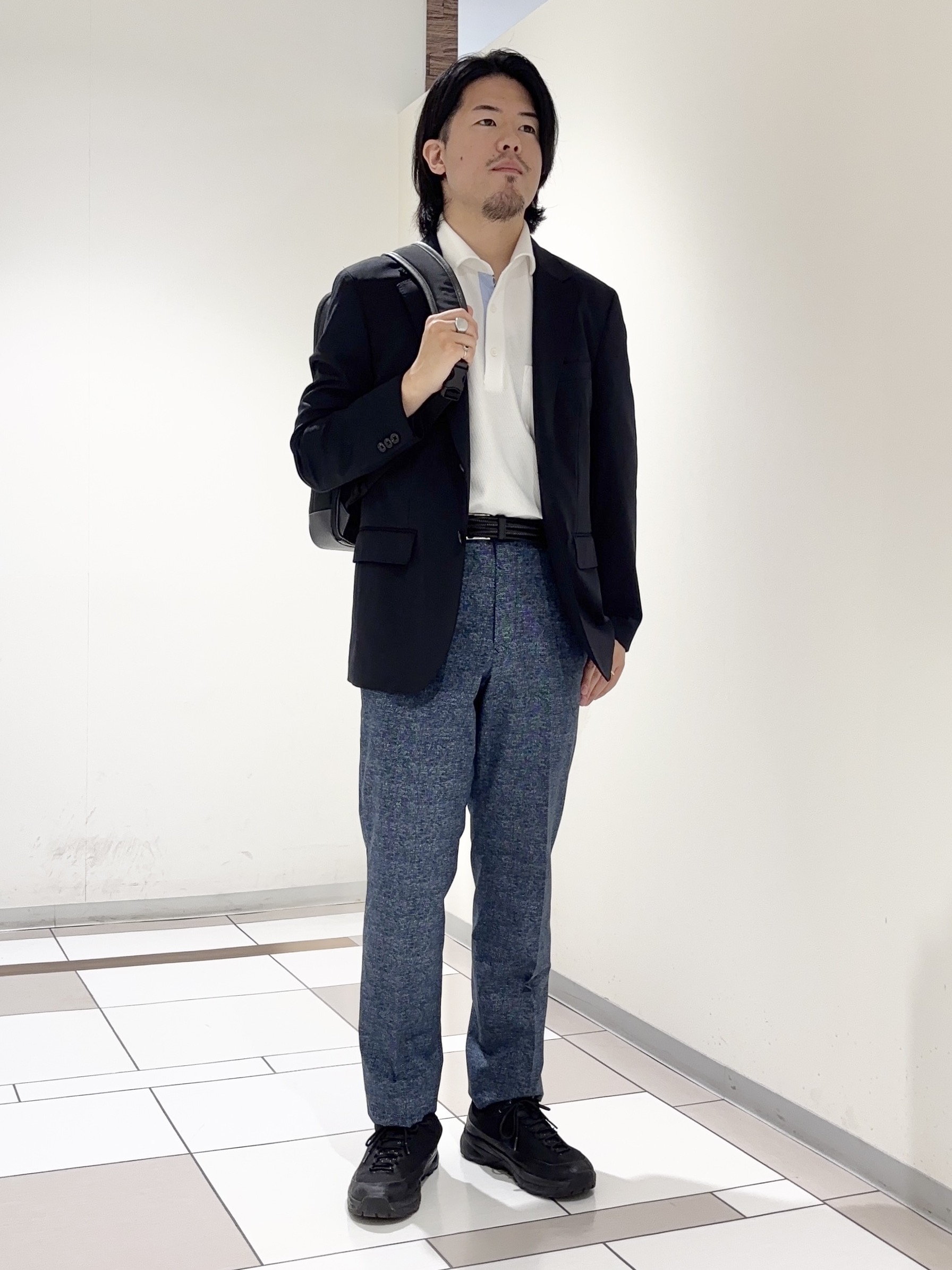及川さんの「TAKEO KIKUCHI｜【360&deg;ストレッチ／軽量】None Of Stress ライト ジャケット（セットアップ対応）」を使ったコーディネート