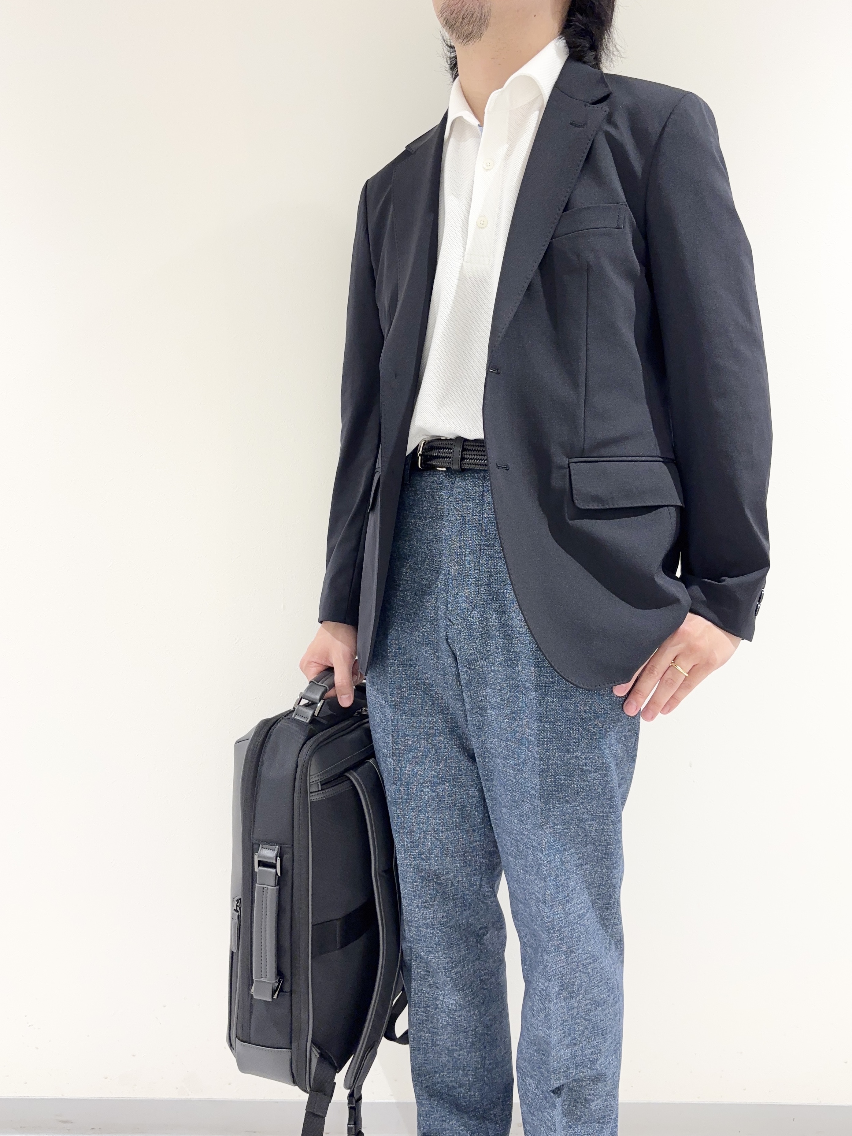 及川さんの「TAKEO KIKUCHI｜【360&deg;ストレッチ／軽量】None Of Stress ライト ジャケット（セットアップ対応）」を使ったコーディネート