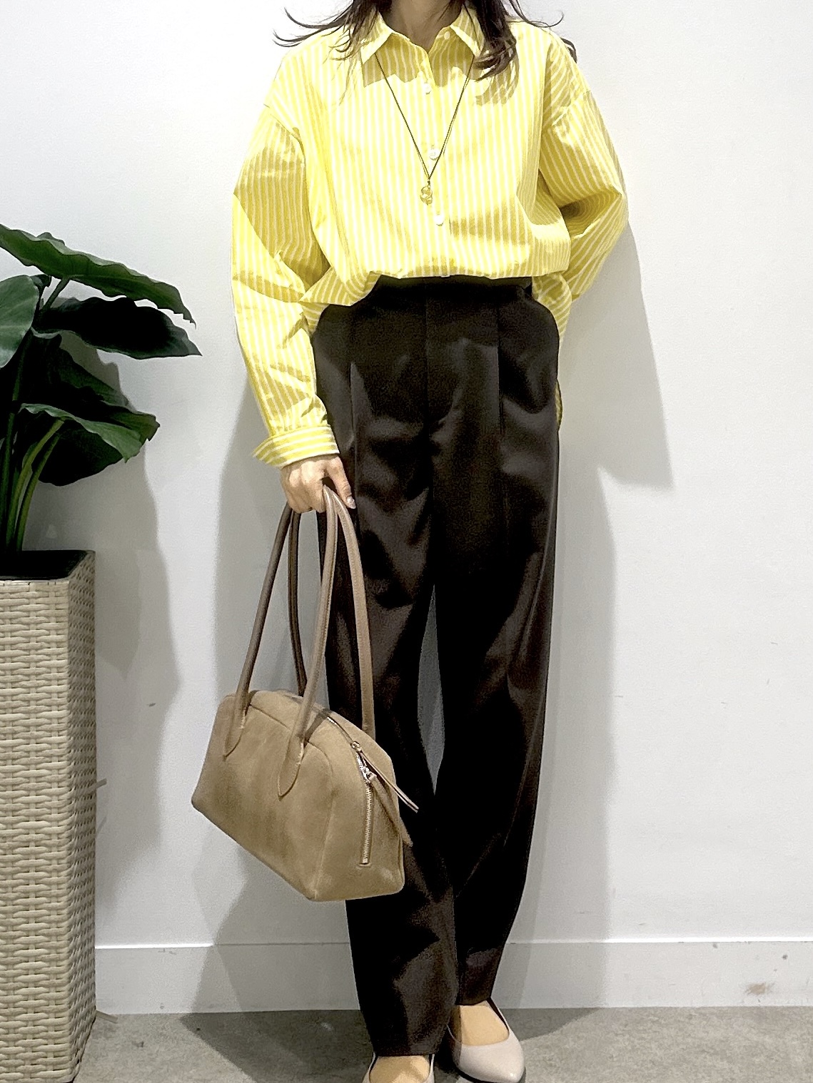 Miwaさんの「UNTITLED｜【6色展開/コットン100】カラーベーシックシャツ」を使ったコーディネート