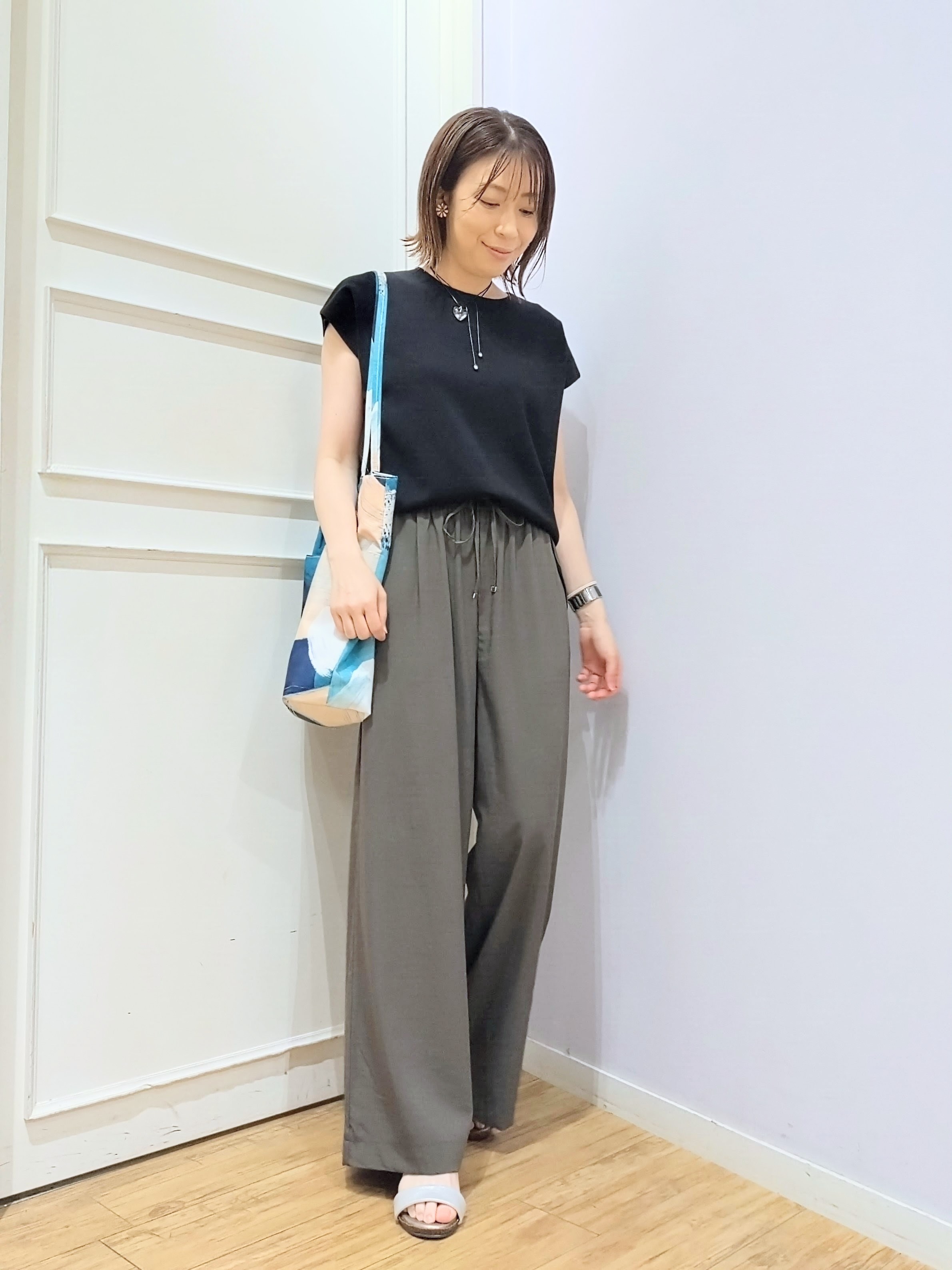 miomioさんの「SHOO･LA･RUE｜【洗濯機可/S-LL】インせず着られる 大人シンプルニット」を使ったコーディネート
