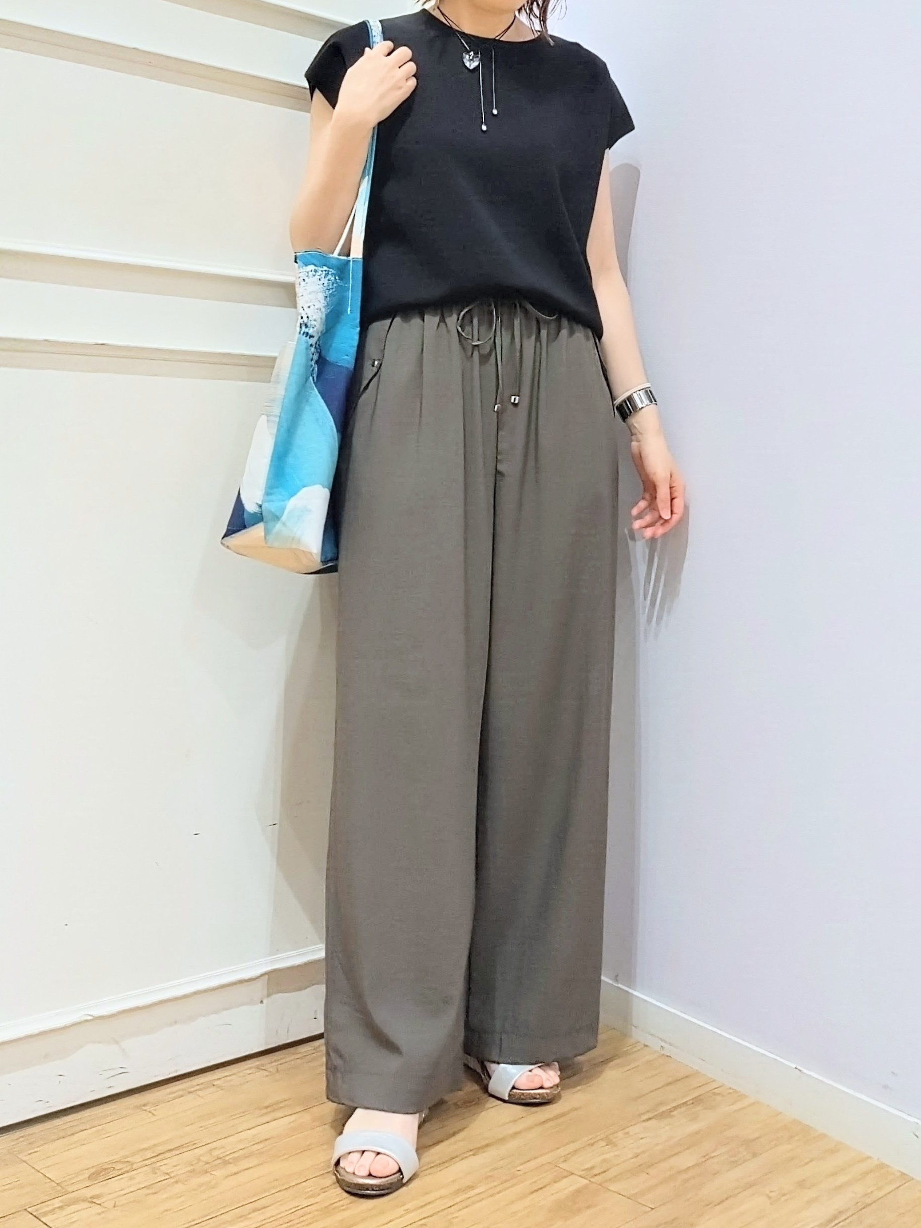 miomioさんの「SHOO･LA･RUE｜【洗濯機可/S-LL】インせず着られる 大人シンプルニット」を使ったコーディネート