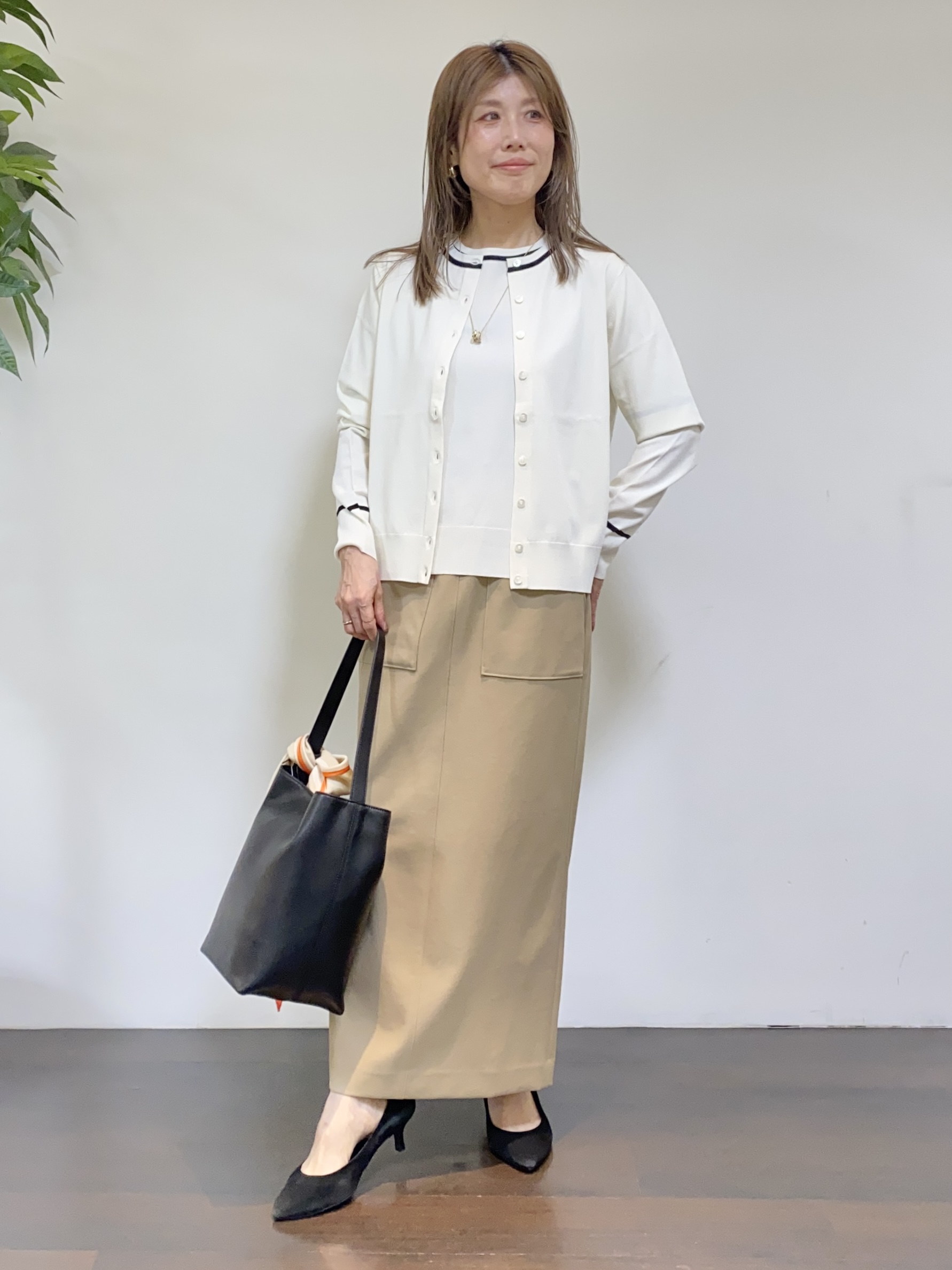 tomoさんの「UNTITLED｜【アンサンブル可能/秋羽織り】コンパクトニットカーディガン」を使ったコーディネート