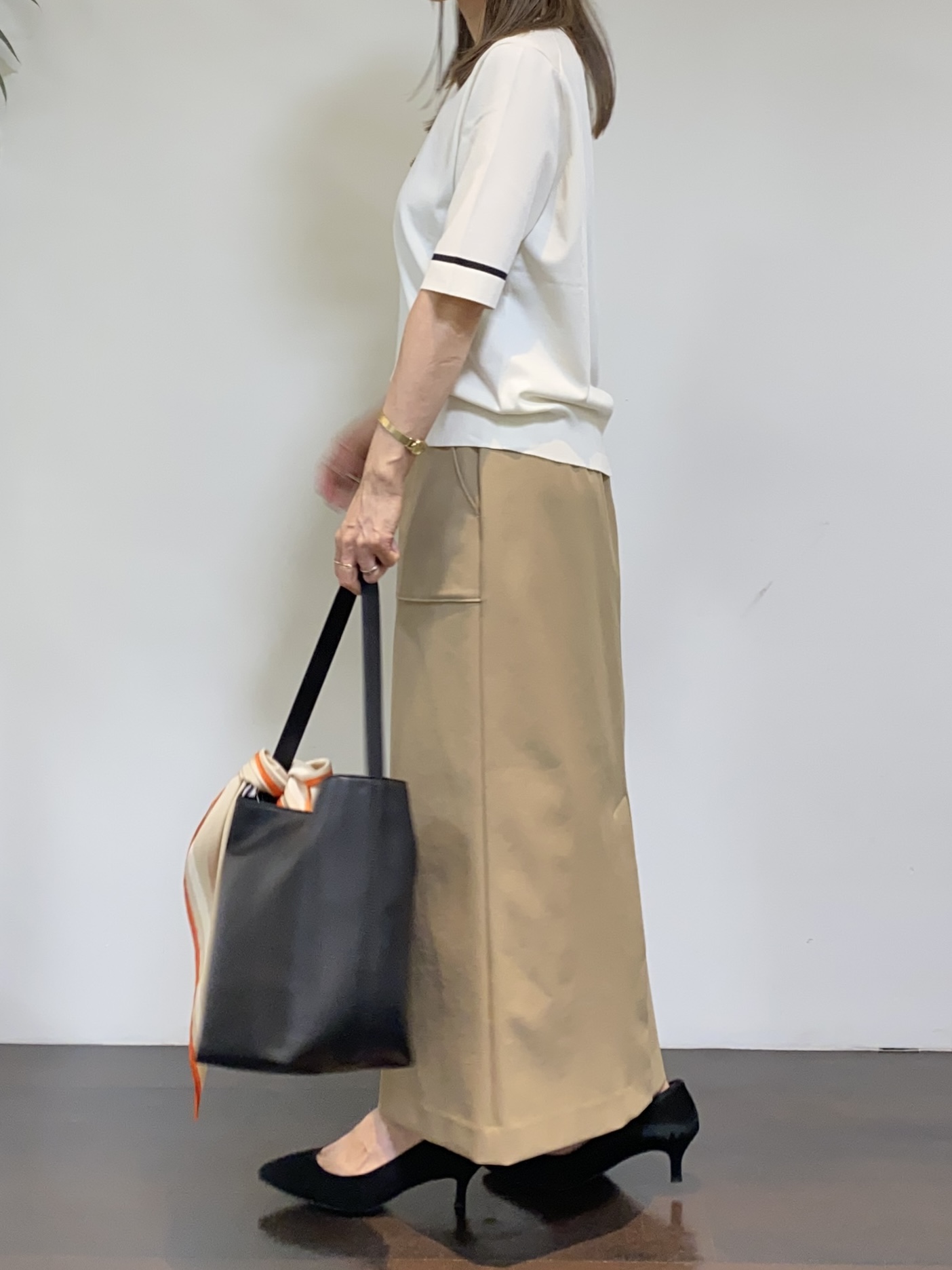 tomoさんの「UNTITLED｜【アンサンブル可能/秋羽織り】コンパクトニットカーディガン」を使ったコーディネート