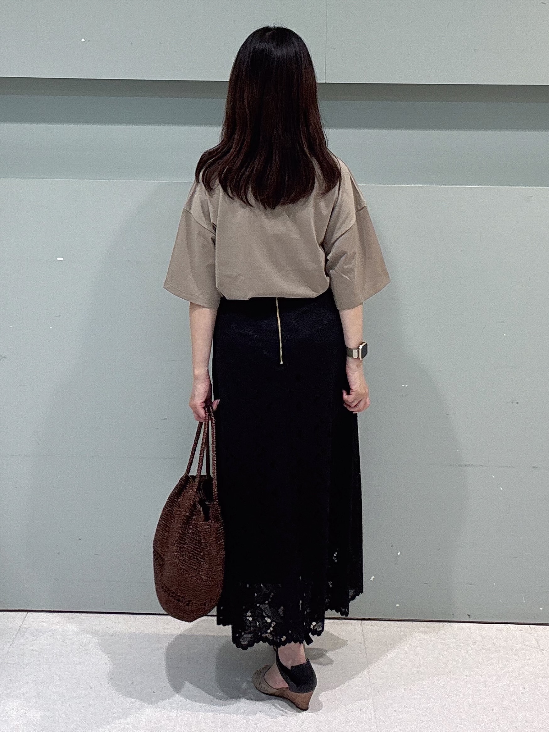 makiさんの「UNTITLED｜【丈感すっきり】ベロアプリントロゴT」を使ったコーディネート