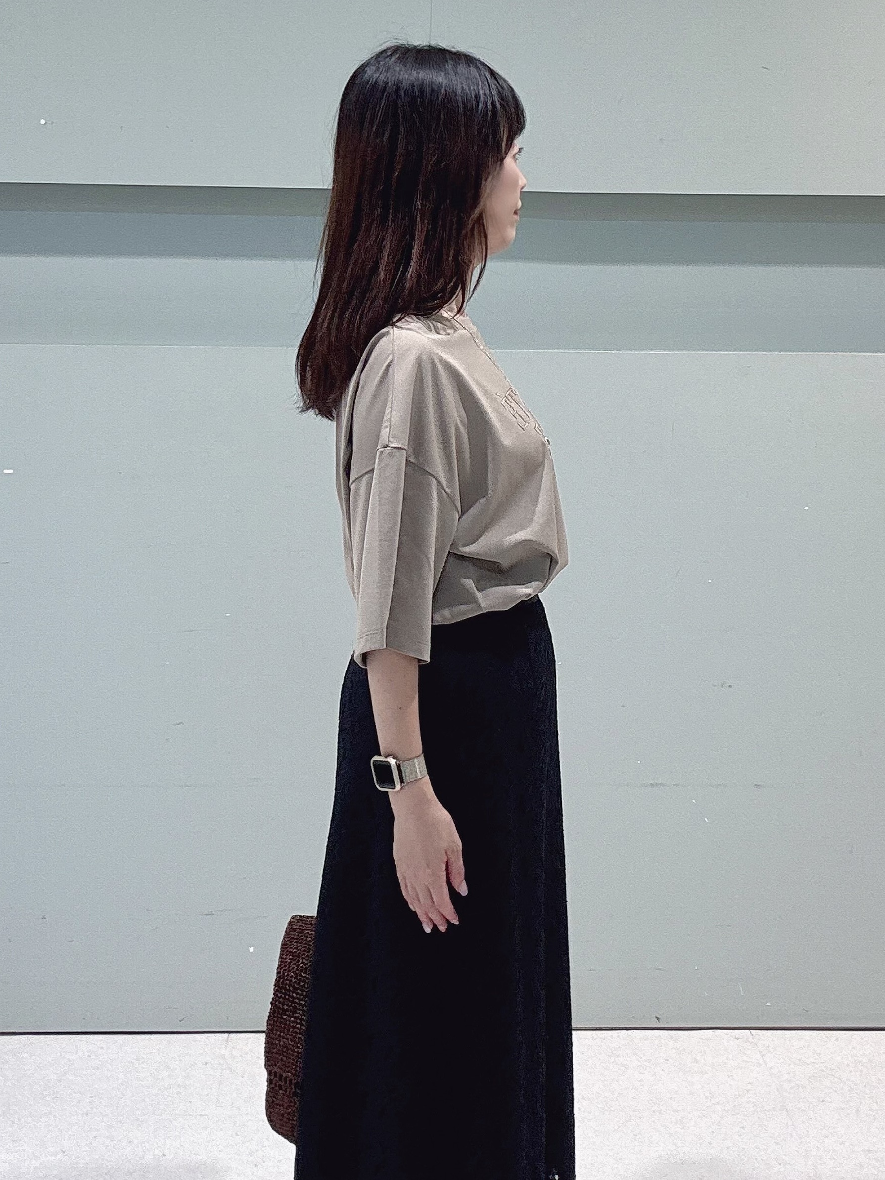 makiさんの「UNTITLED｜【丈感すっきり】ベロアプリントロゴT」を使ったコーディネート