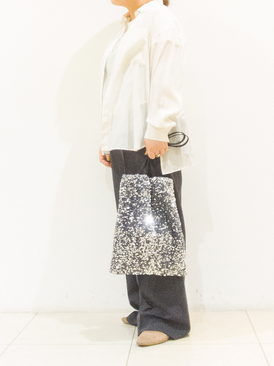 takedaさんの「UNTITLED｜【秋羽織り/肌に張り付きにくい】シルキータッチシアーシャツ」を使ったコーディネート