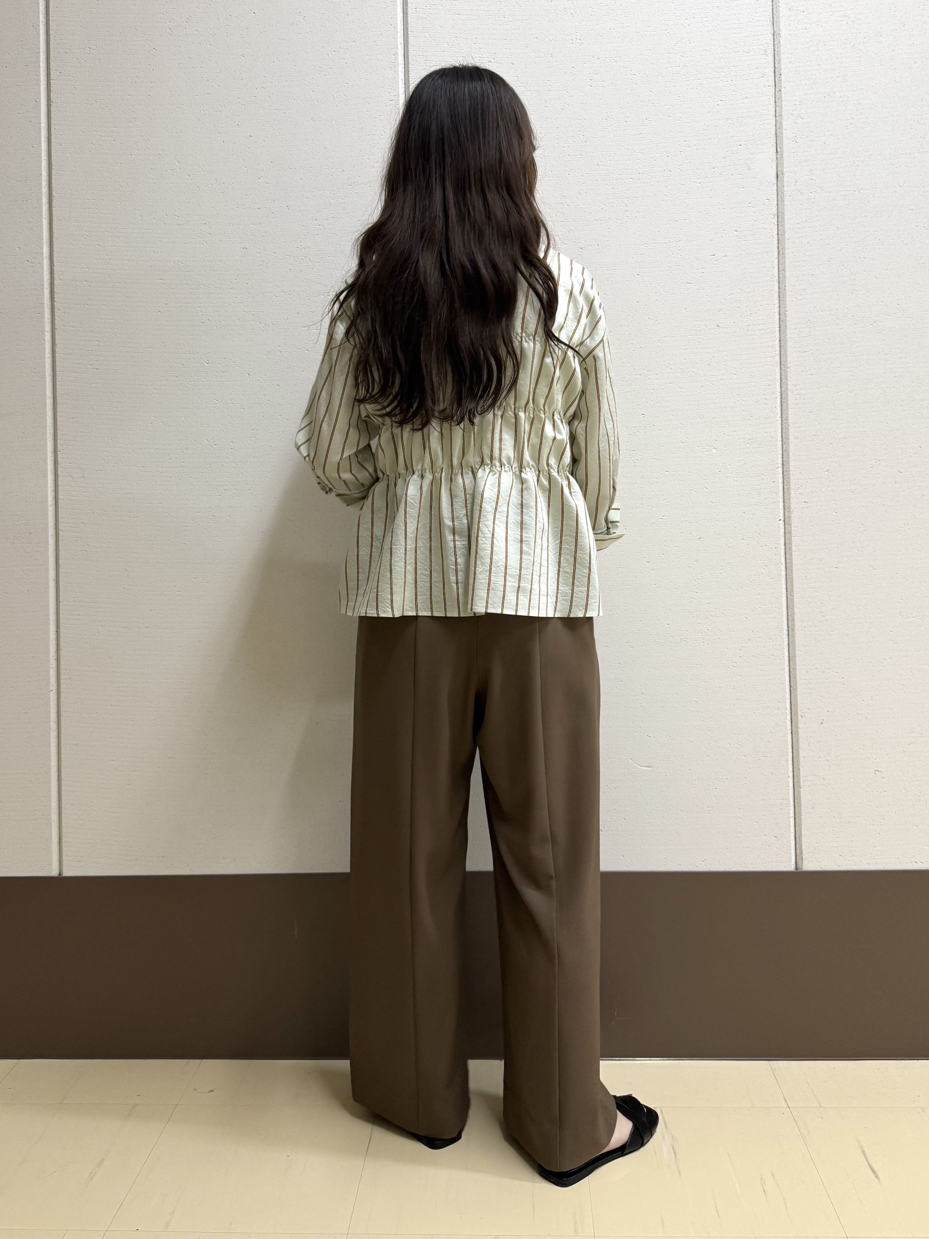 mamiさんの「INDIVI｜【初秋/防シワ/着る日傘】イージーワイドパンツ」を使ったコーディネート