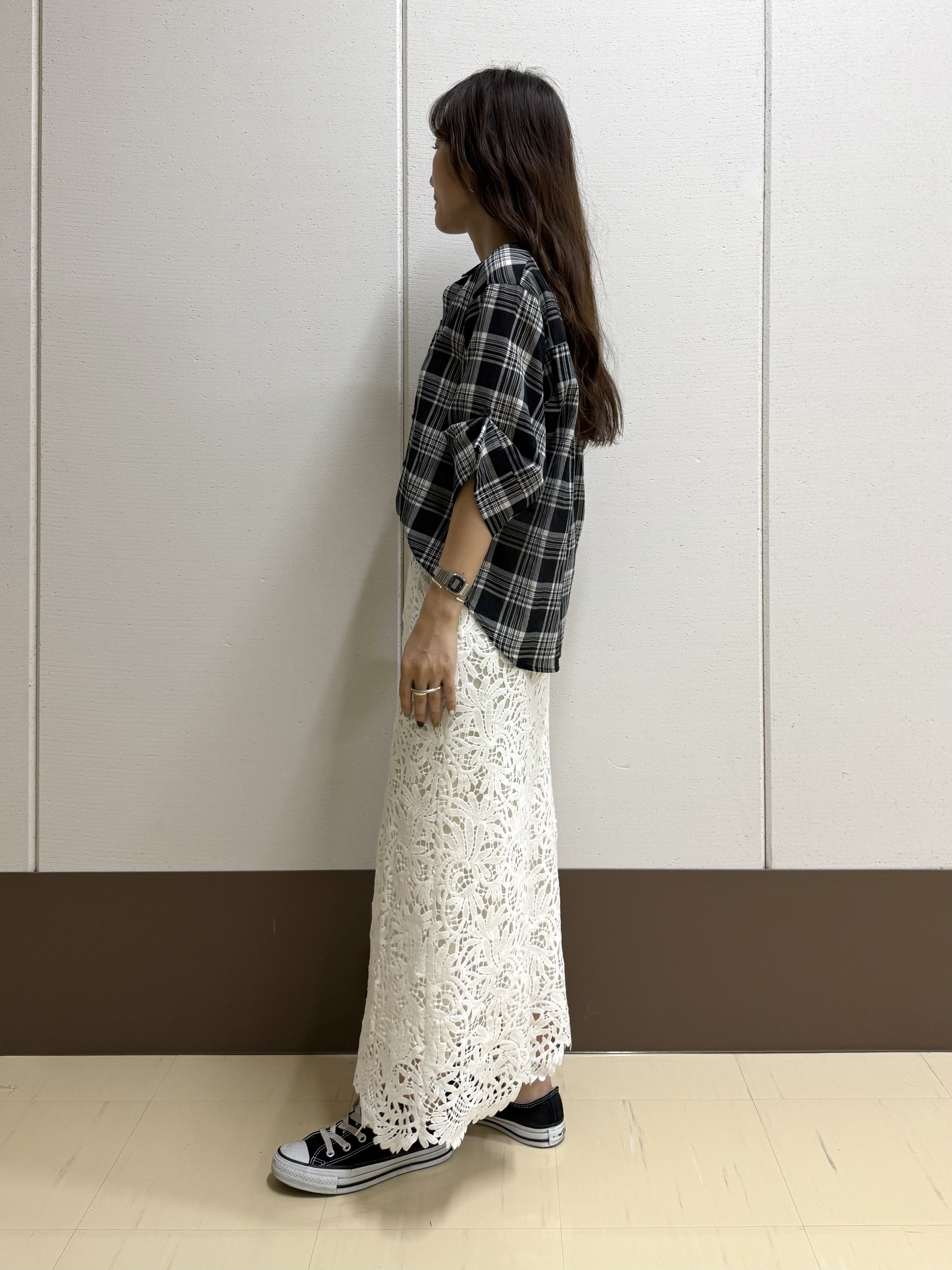 mamiさんの「INDIVI｜【洗える／トレンド】リーフ柄レーススカート」を使ったコーディネート