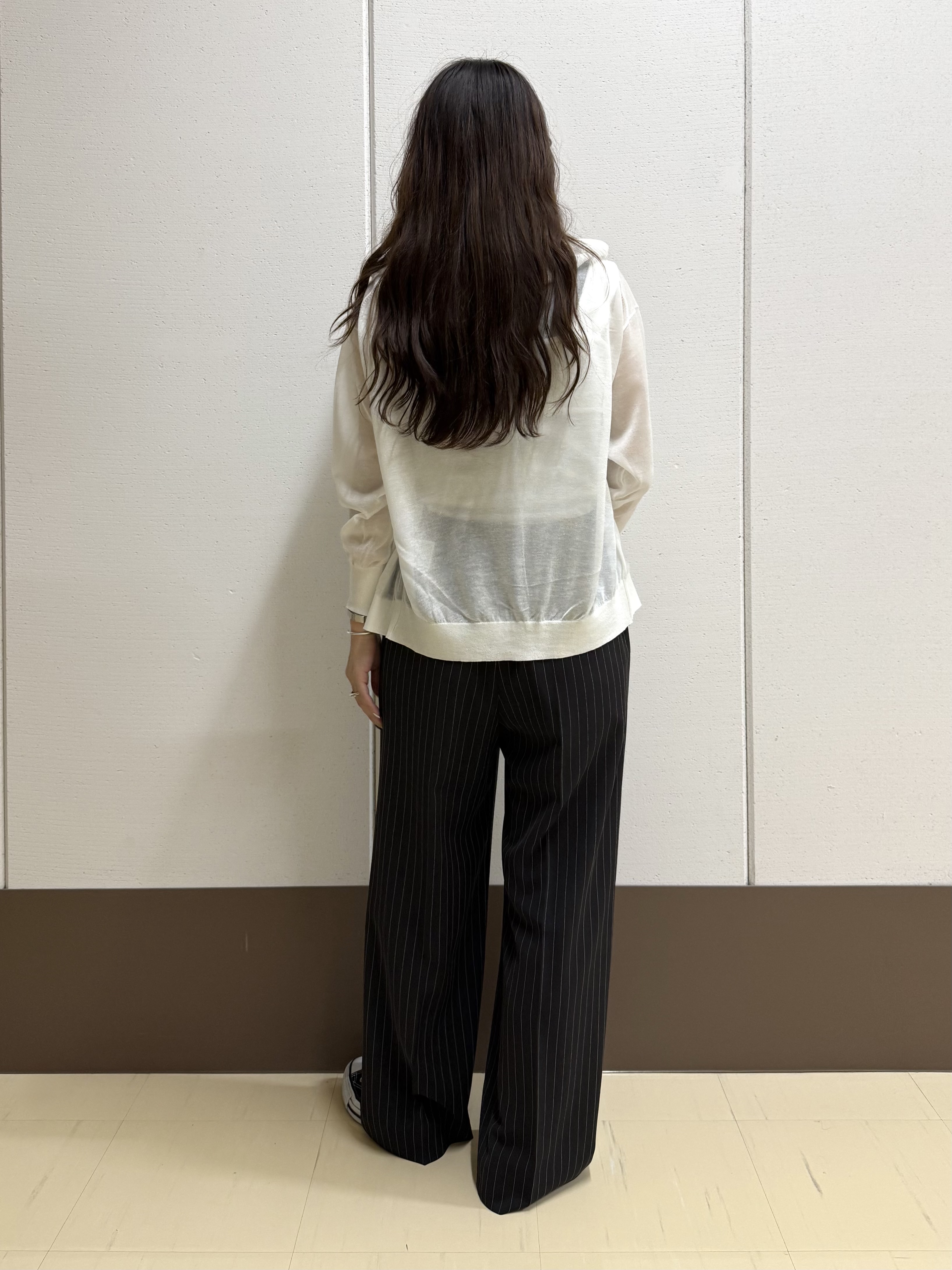 mamiさんの「INDIVI｜【秋羽織／洗える／シアー】フーディー カーディガンニット」を使ったコーディネート