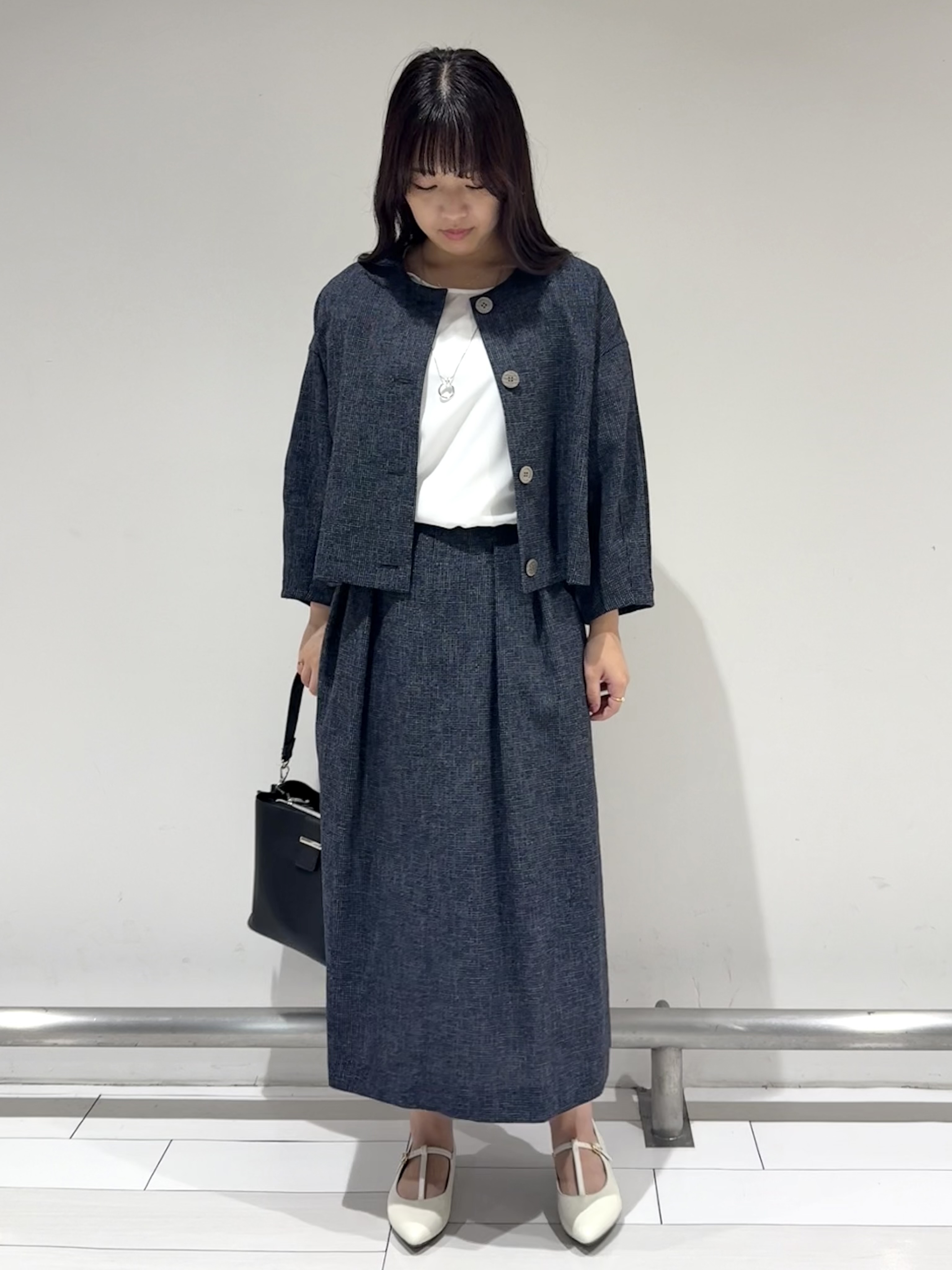 Azusaさんの「Reflect｜【通勤◎】スカラップレーススリーブ ブラウス」を使ったコーディネート